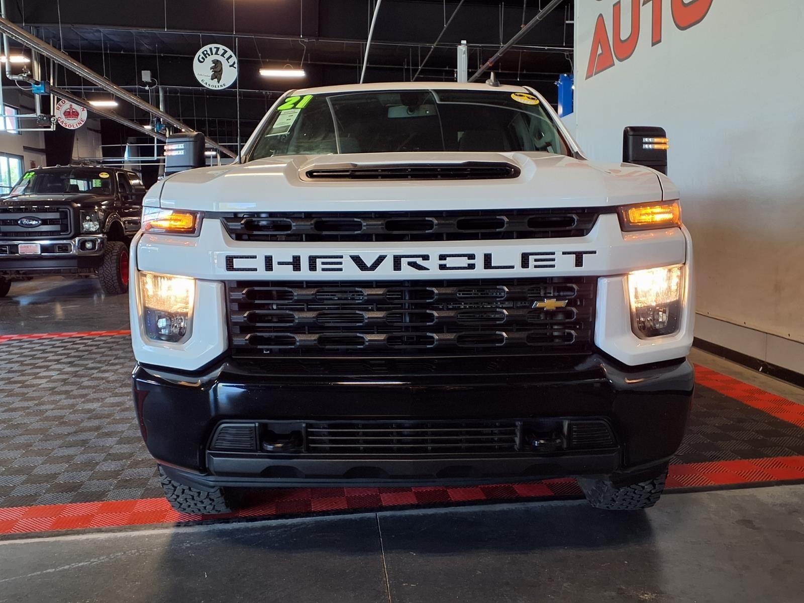 2021 Chevrolet Silverado 2500HD Custom - Summit White exterior view 2
