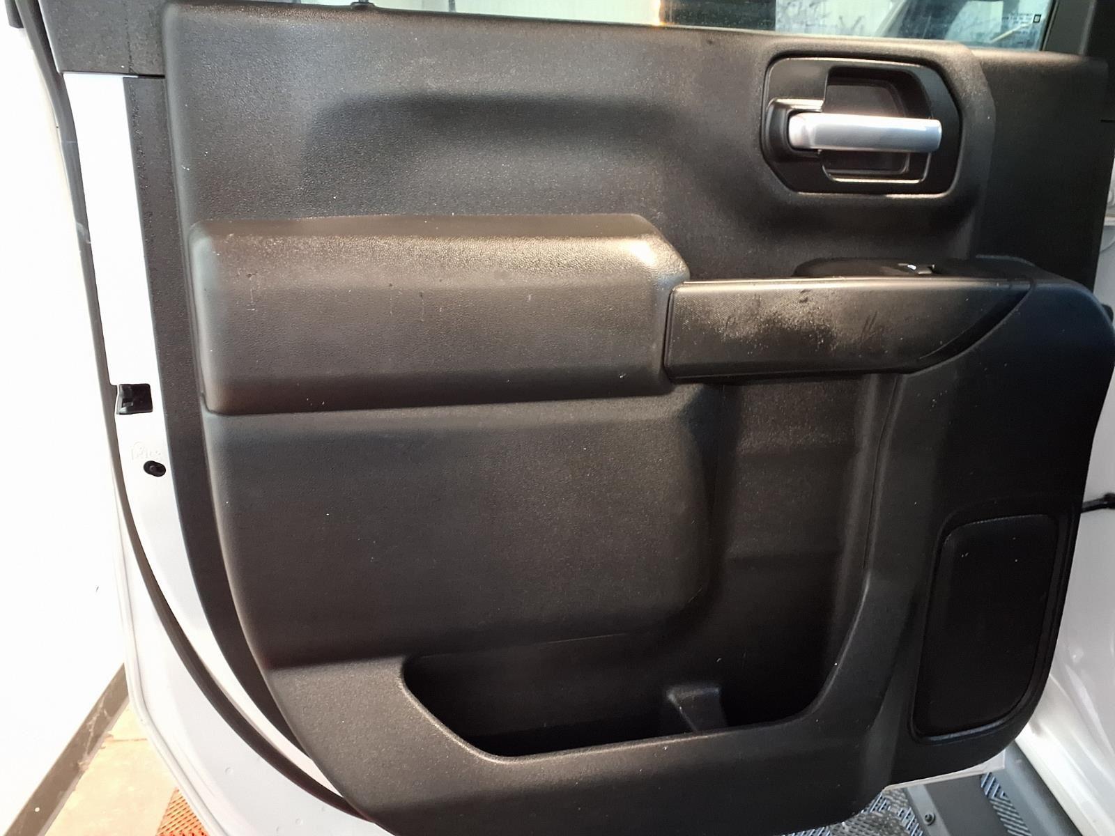 2021 Chevrolet Silverado 2500HD Custom - Summit White exterior view 15