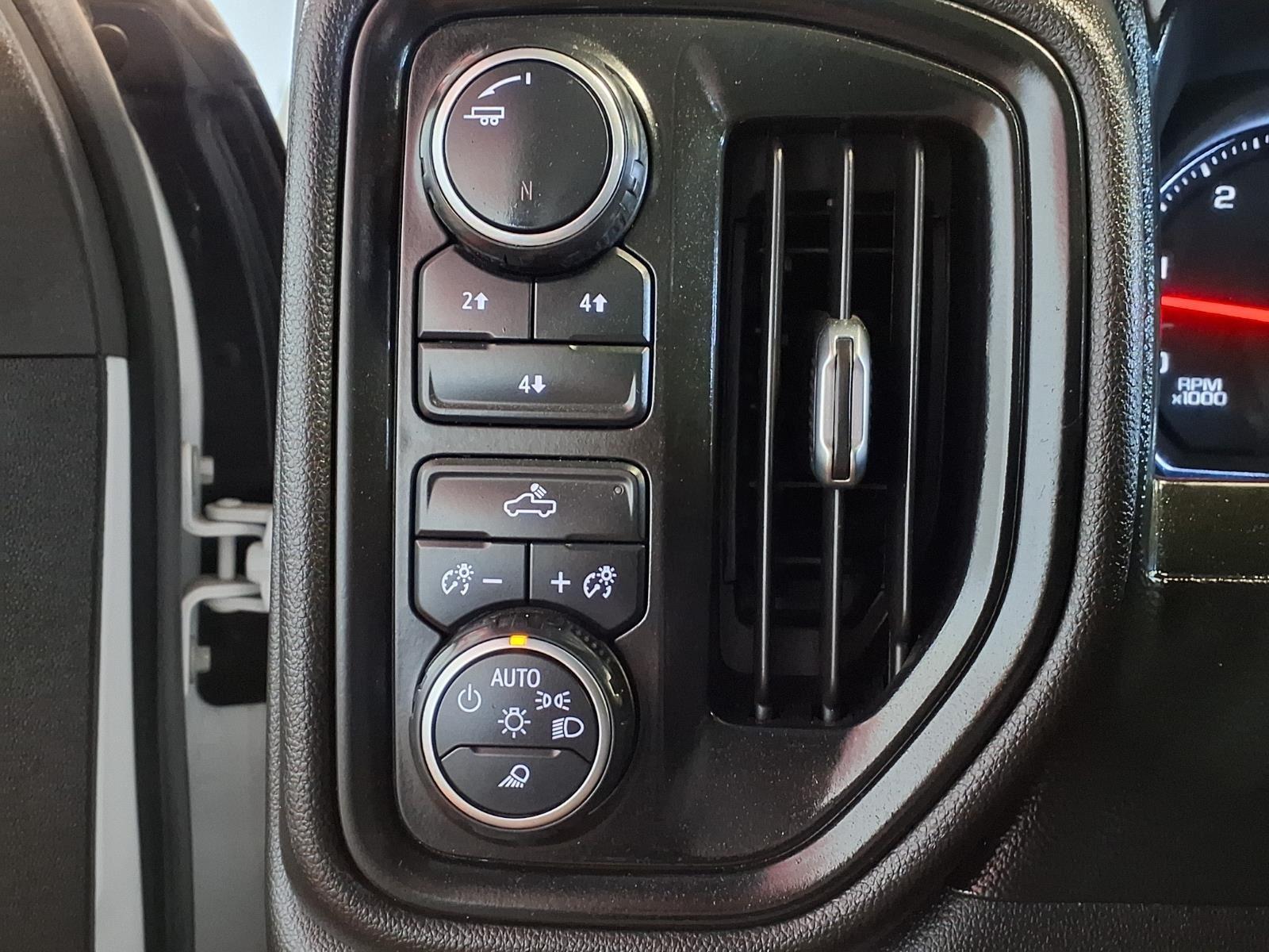 2021 Chevrolet Silverado 2500HD Custom - Summit White exterior view 19