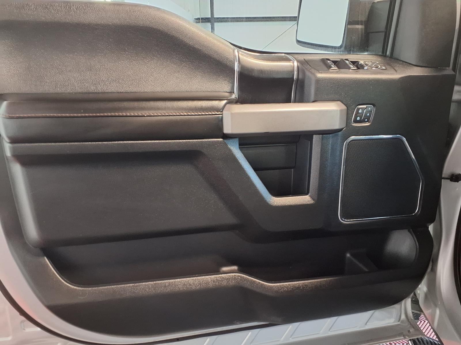 2018 Ford F-150 Platinum - Ingot Silver Metallic exterior view 15