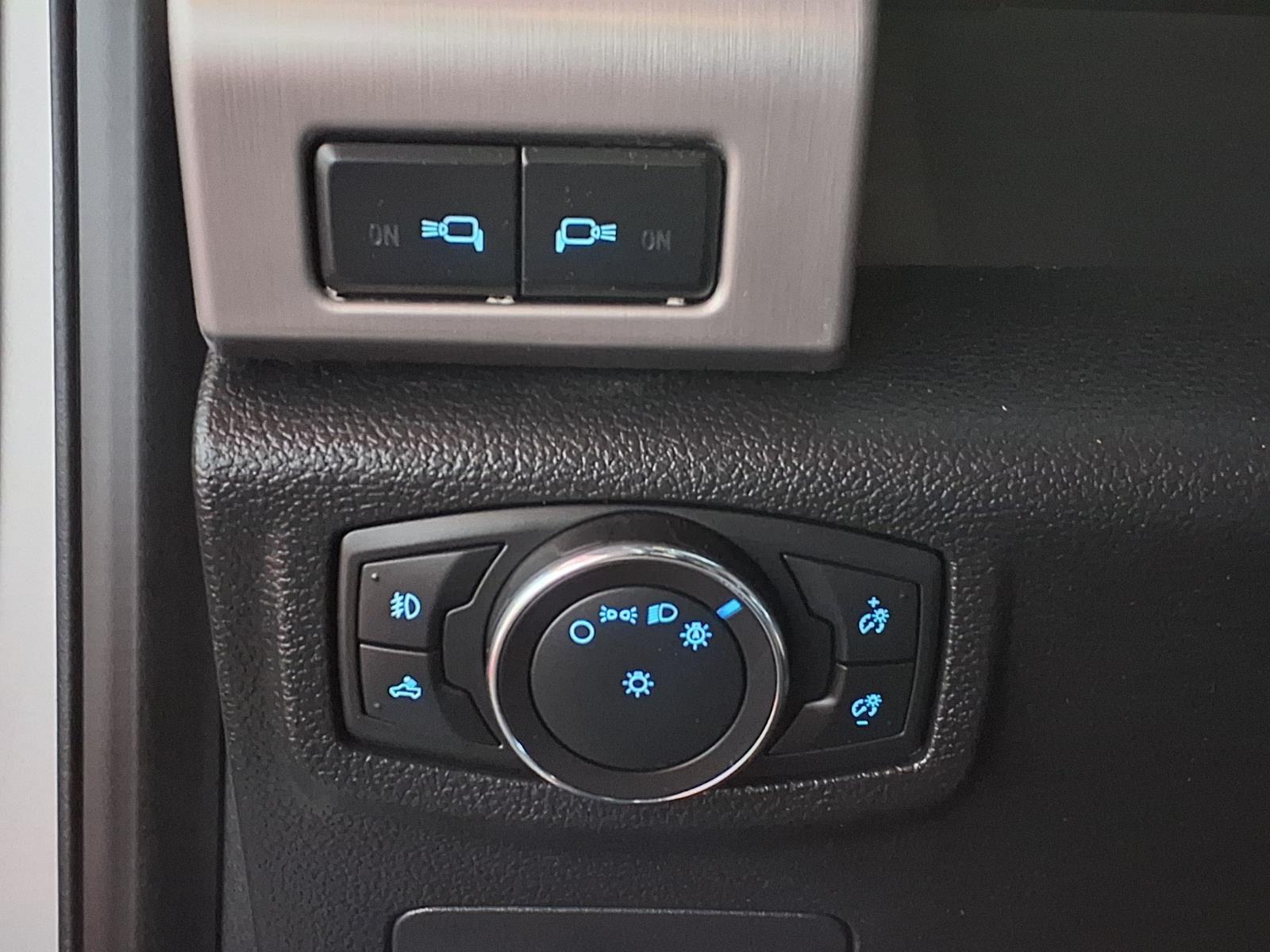 2018 Ford F-150 Platinum - Ingot Silver Metallic exterior view 17