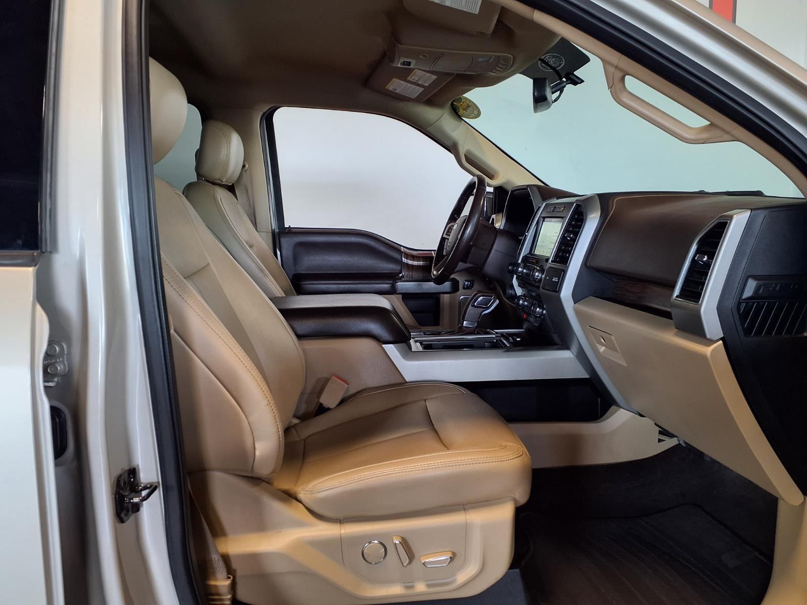 2018 Ford F-150 LARIAT - White Gold exterior view 11