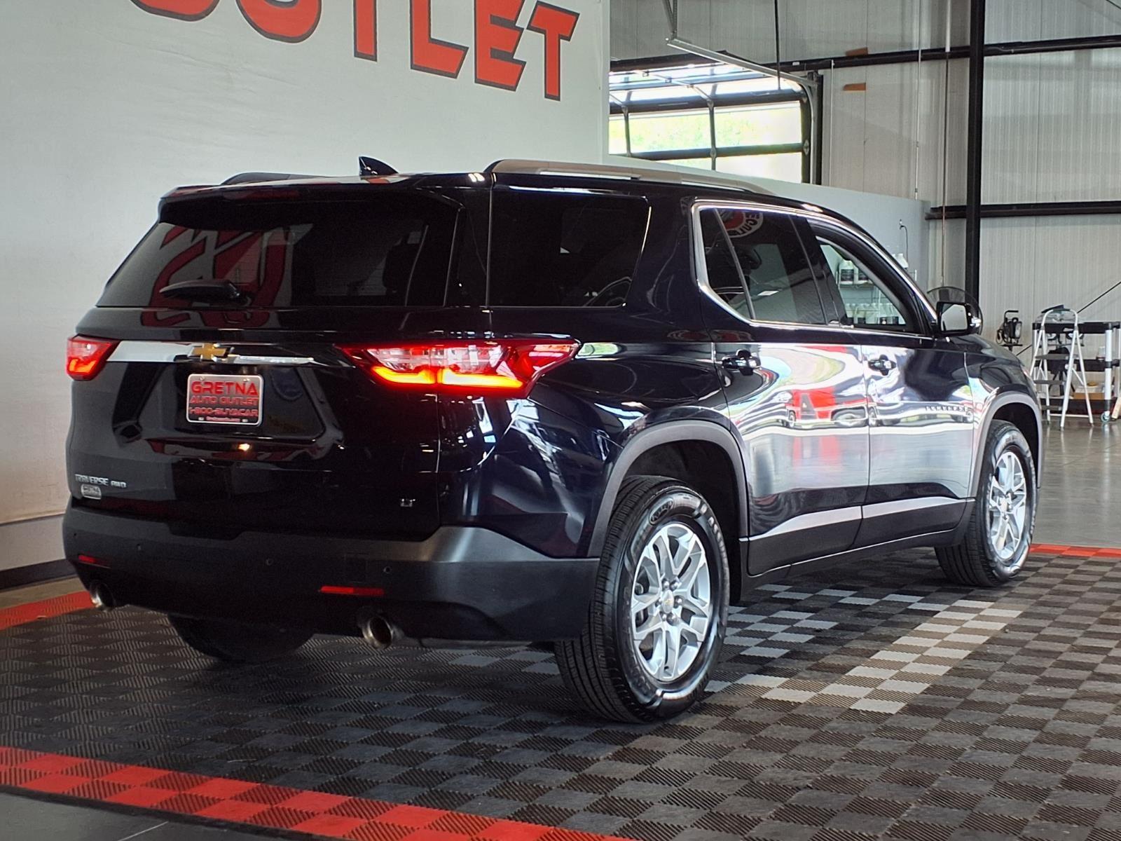 2020 Chevrolet Traverse LT Cloth - Midnight Blue Metallic exterior view 8