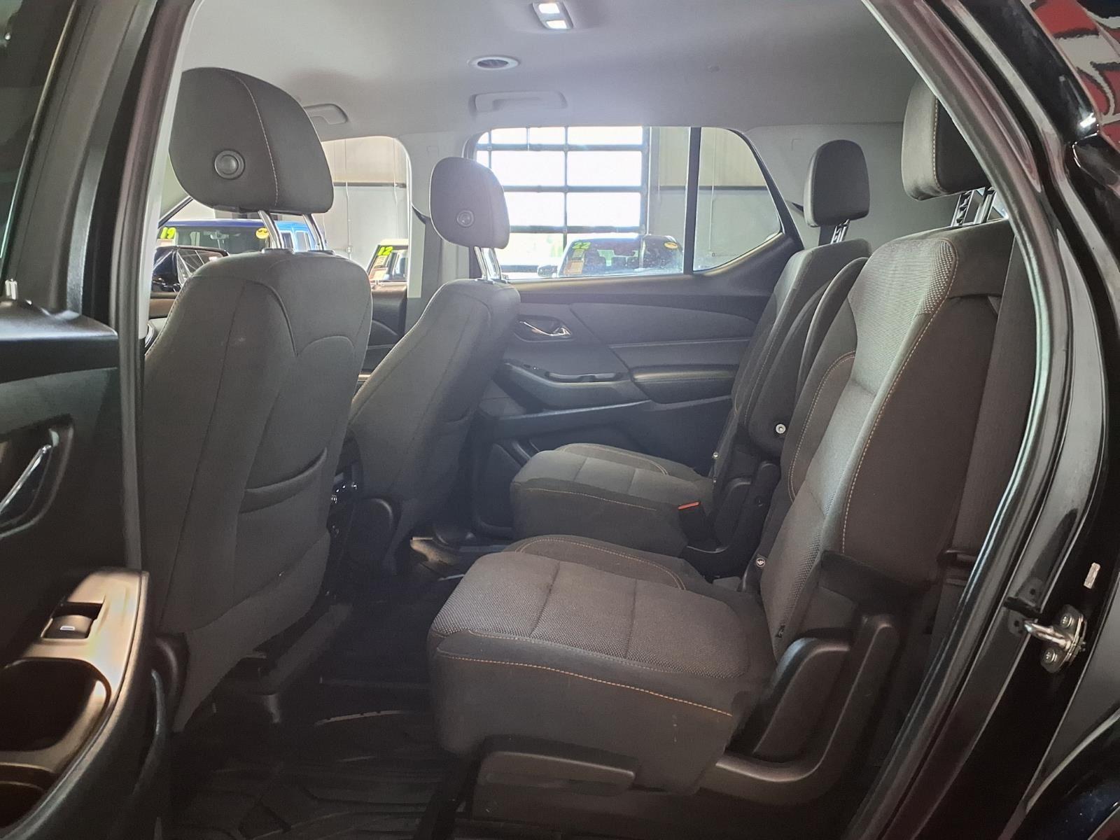 2020 Chevrolet Traverse LT Cloth - Midnight Blue Metallic exterior view 16