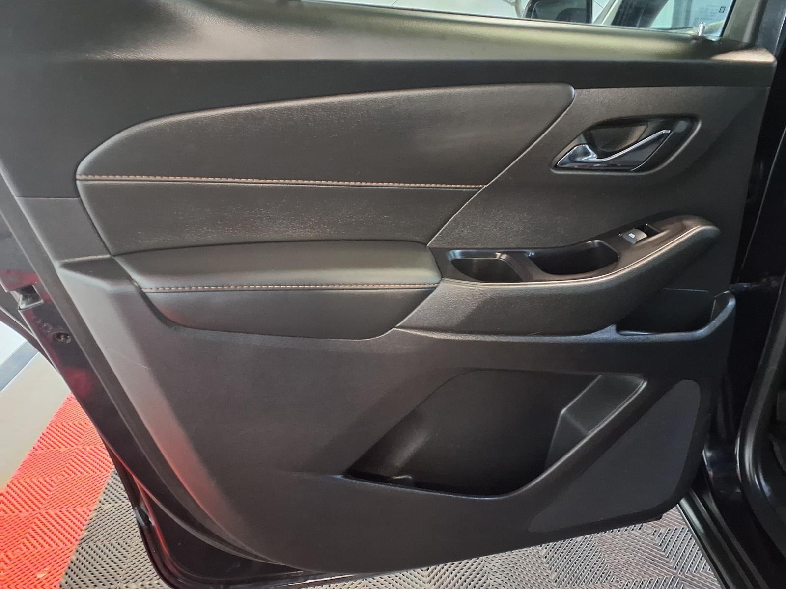 2020 Chevrolet Traverse LT Cloth - Midnight Blue Metallic exterior view 17