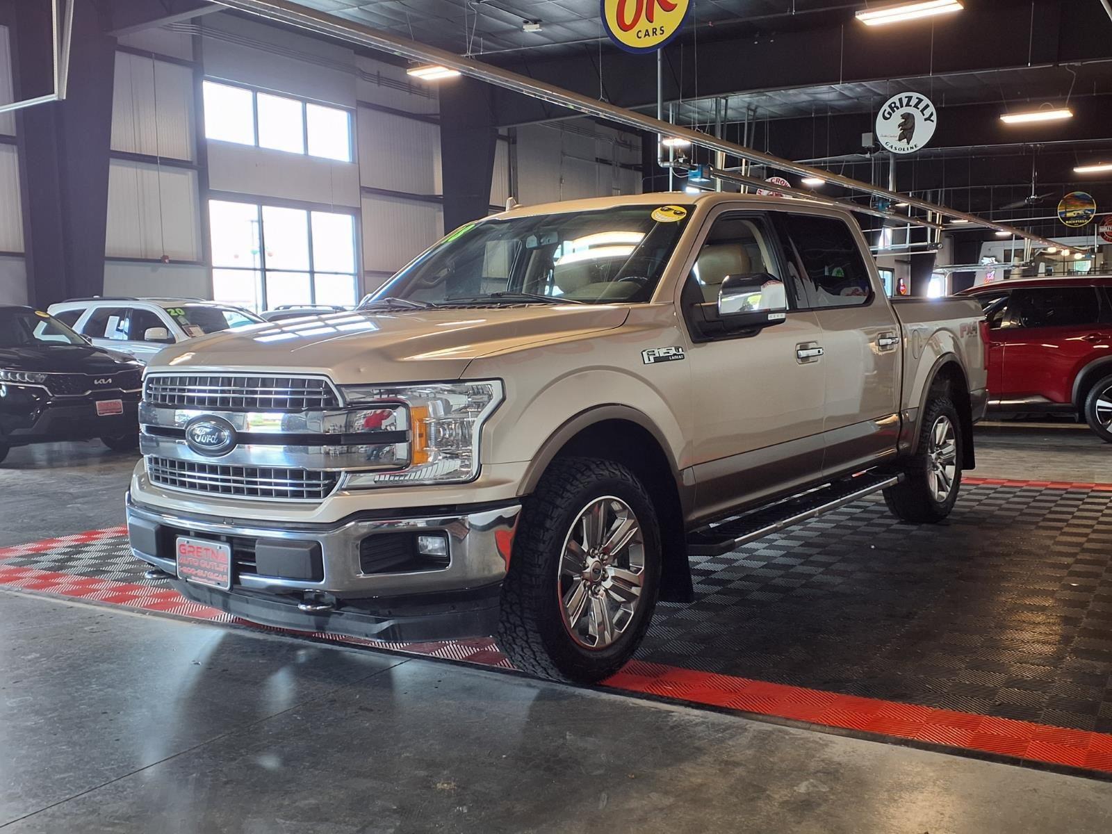 2018 Ford F-150 LARIAT - White Gold exterior view 3