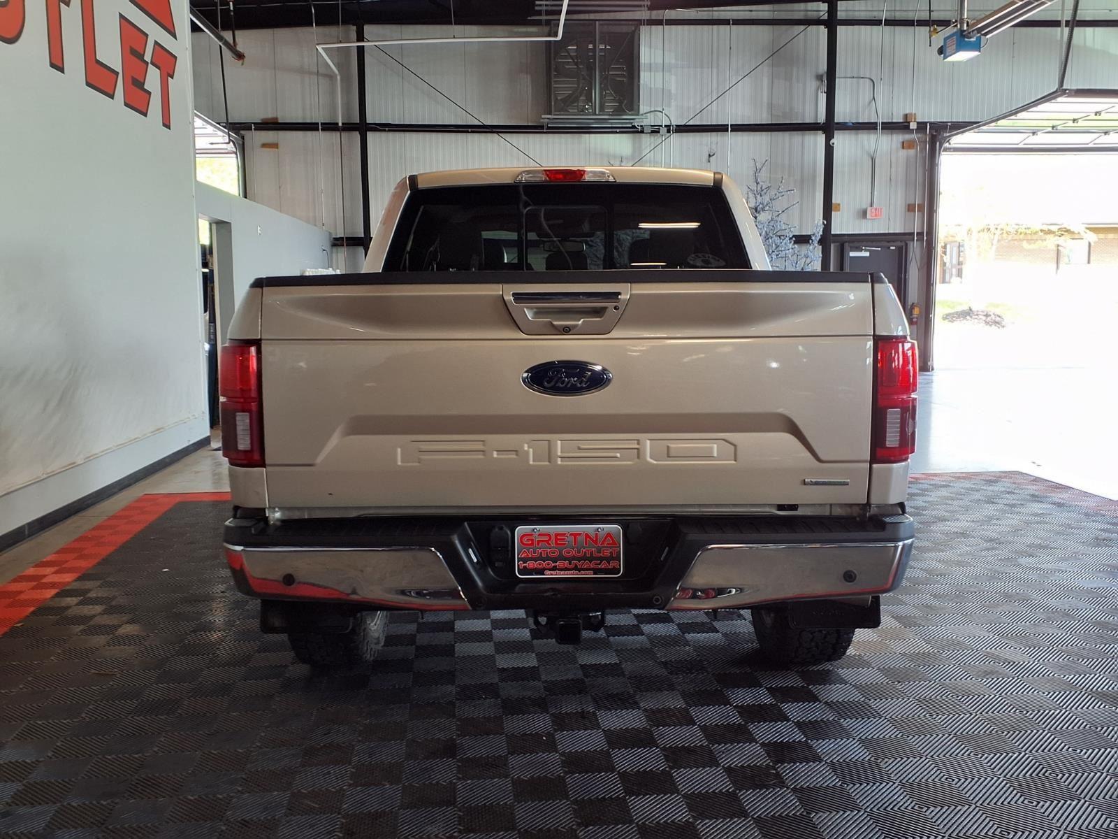 2018 Ford F-150 LARIAT - White Gold exterior view 5