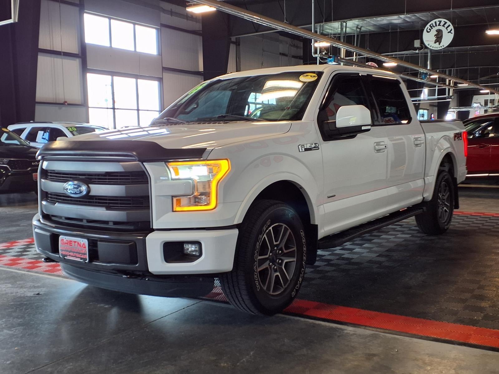 2015 Ford F-150 Lariat - Oxford White exterior view 3