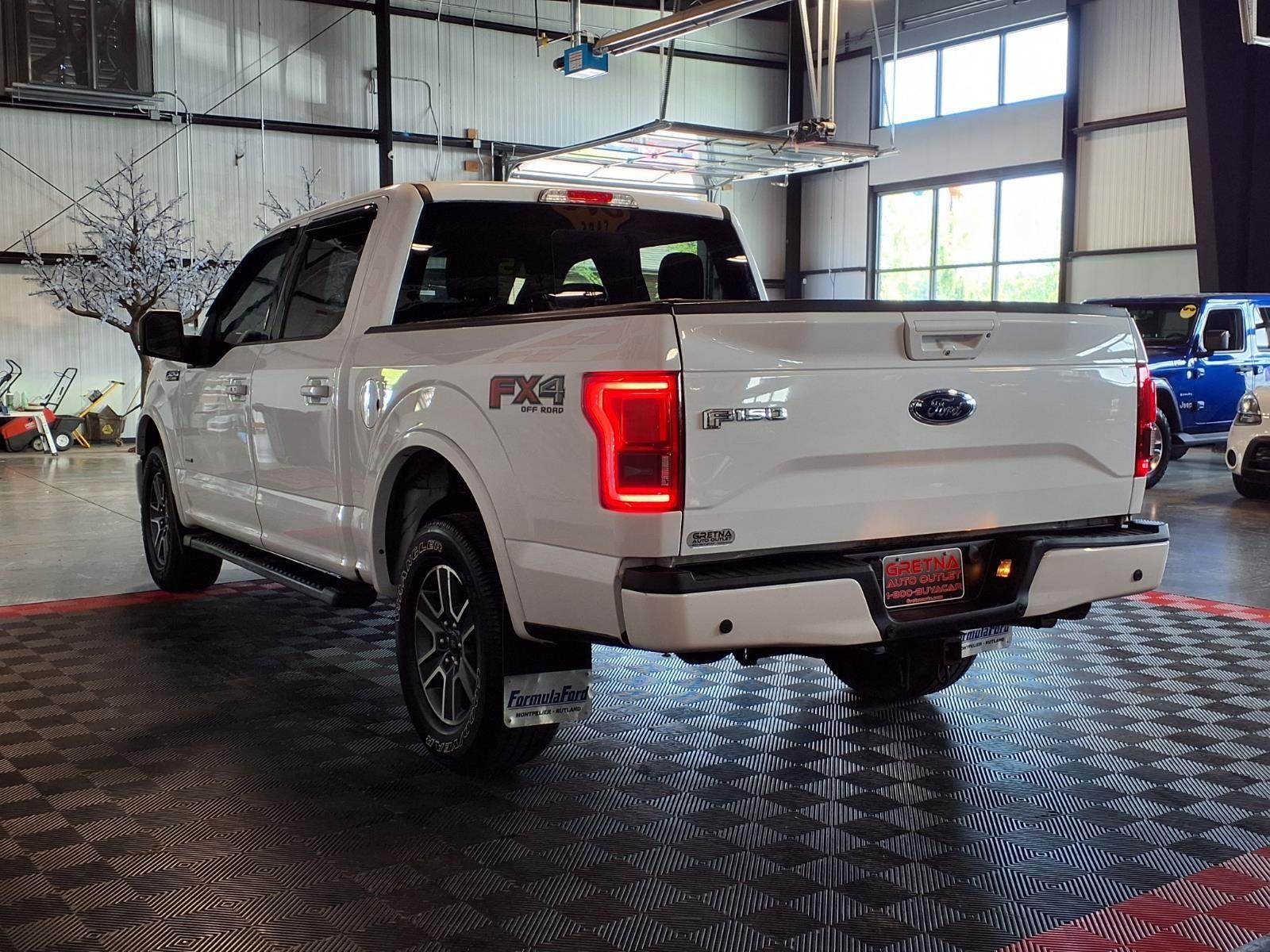 2015 Ford F-150 Lariat - Oxford White exterior view 4