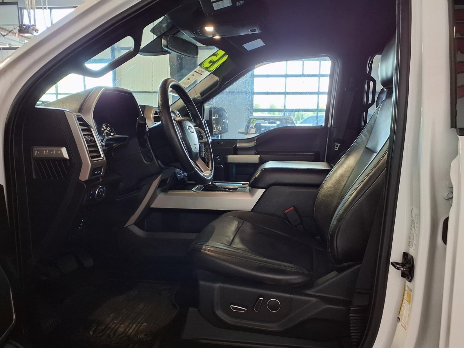 2015 Ford F-150 Lariat - Oxford White exterior view 18