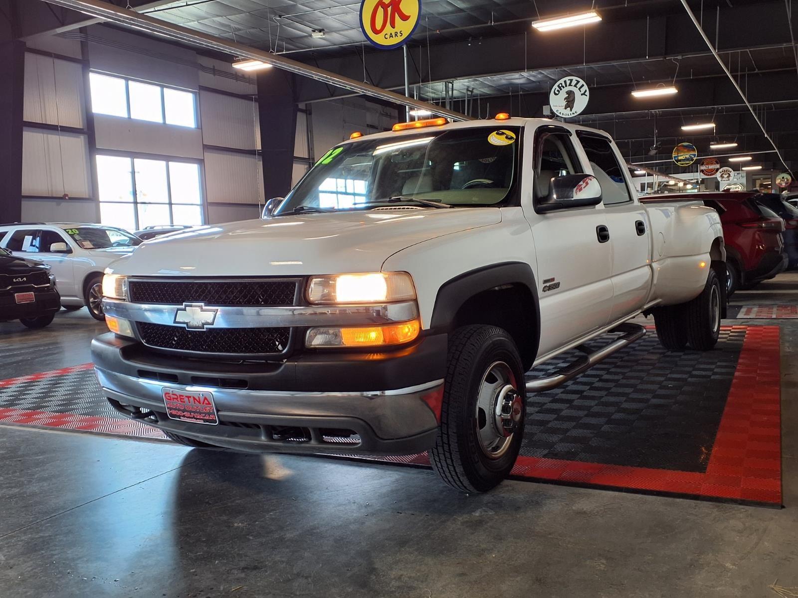 2002 Chevrolet Silverado 3500 LT - Summit White exterior view 3