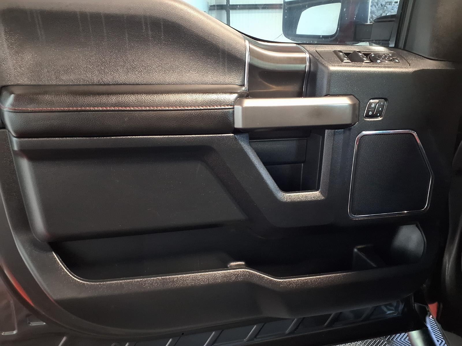 2019 Ford F-150 LARIAT - Magnetic Metallic exterior view 17