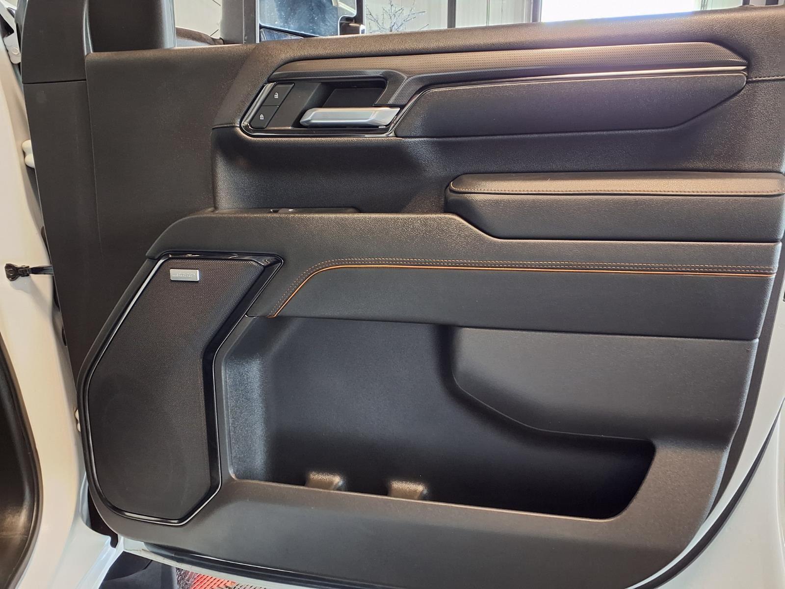 2024 GMC Sierra 2500HD AT4 - Summit White exterior view 13