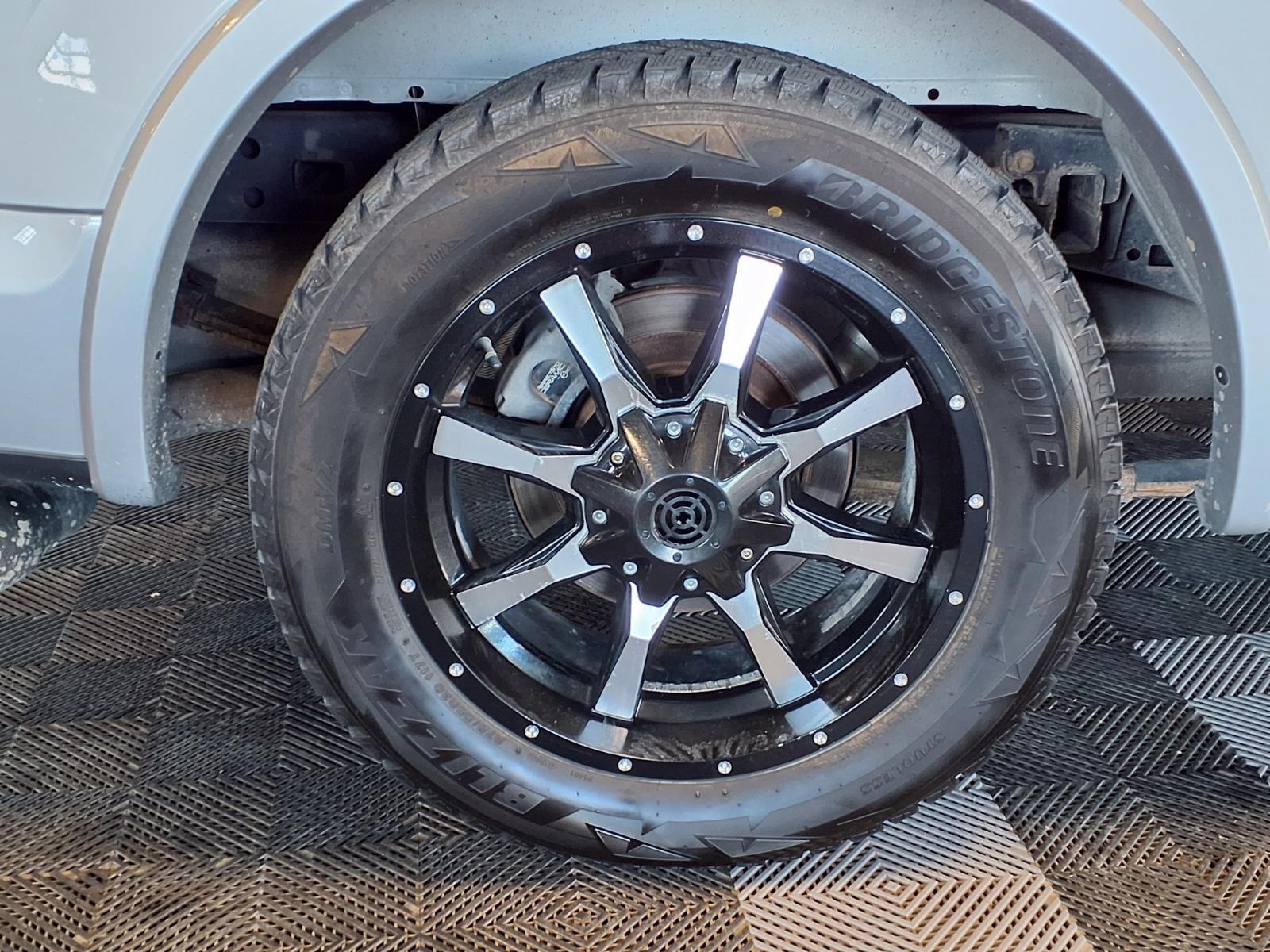 2016 Ford F-150 Platinum - Ingot Silver Metallic exterior view 7
