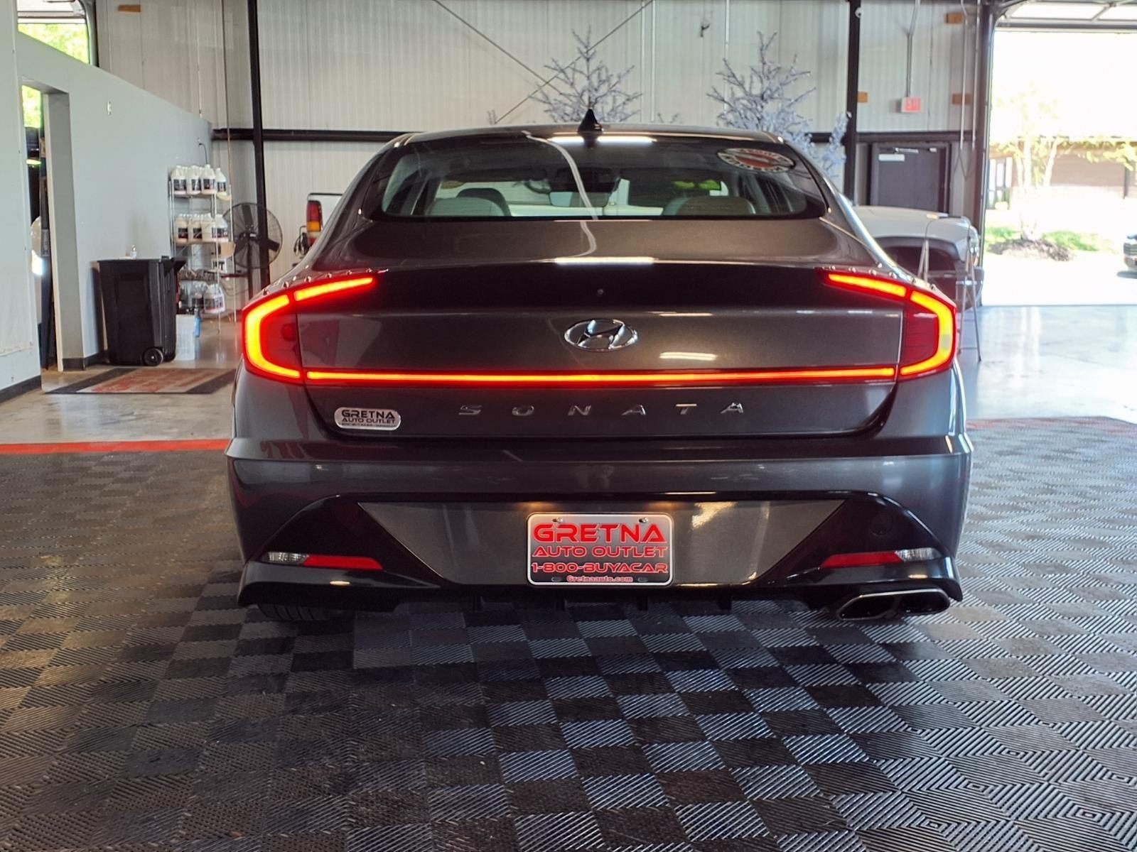 2023 Hyundai Sonata SEL - Portofino Gray exterior view 5