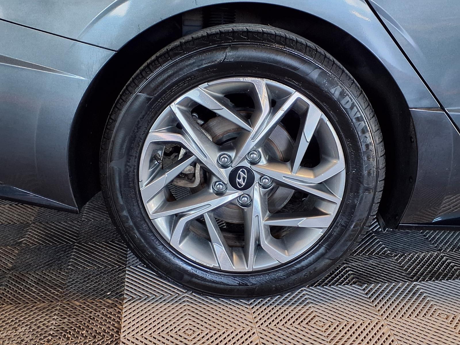 2023 Hyundai Sonata SEL - Portofino Gray exterior view 7