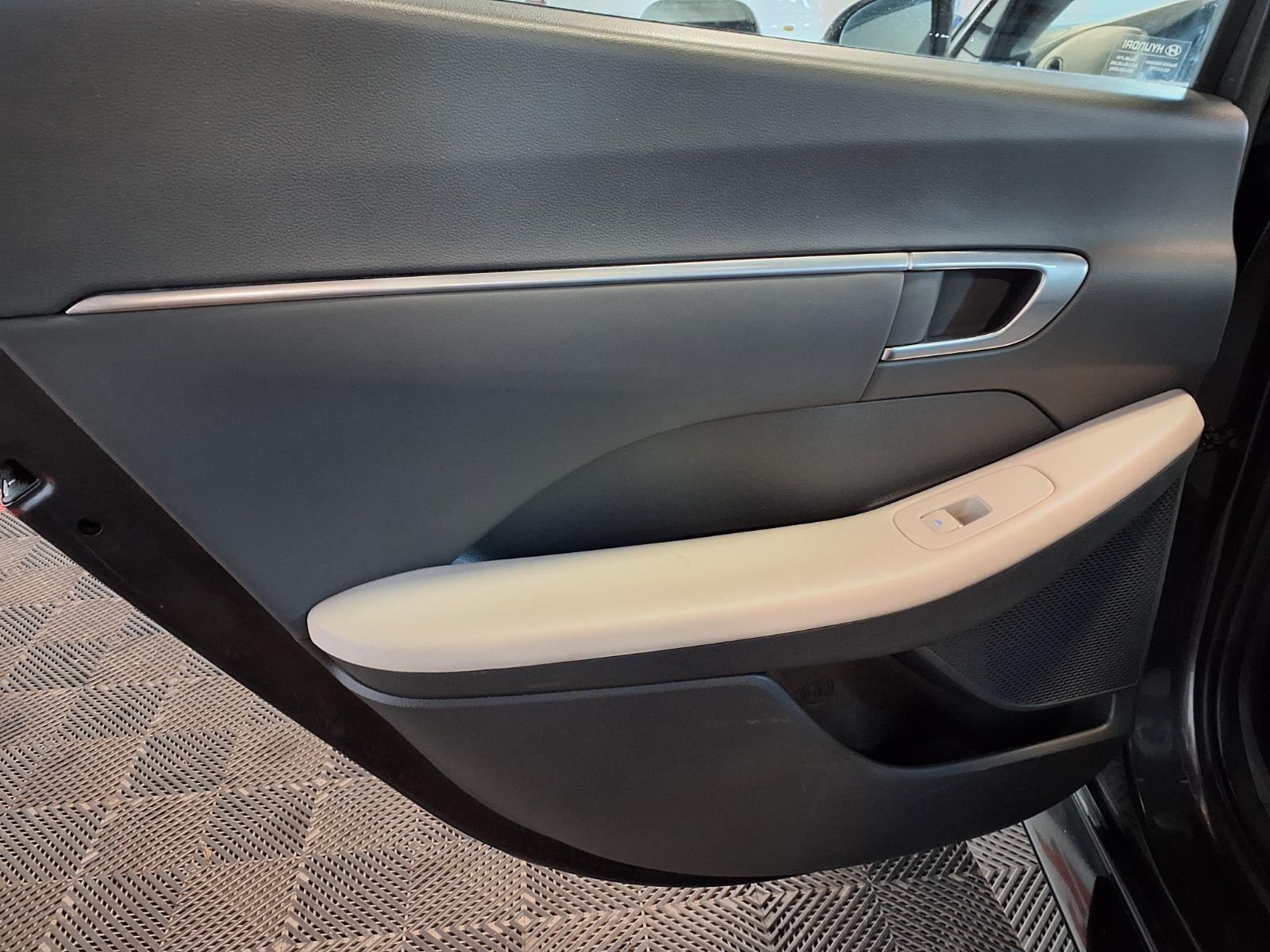 2023 Hyundai Sonata SEL - Portofino Gray exterior view 13