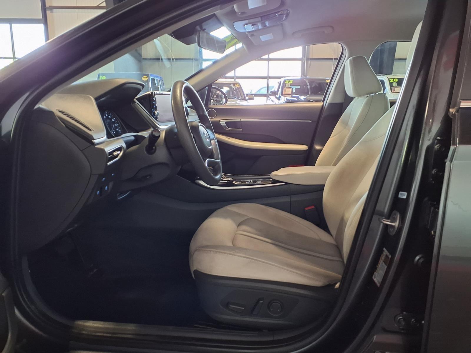2023 Hyundai Sonata SEL - Portofino Gray exterior view 16