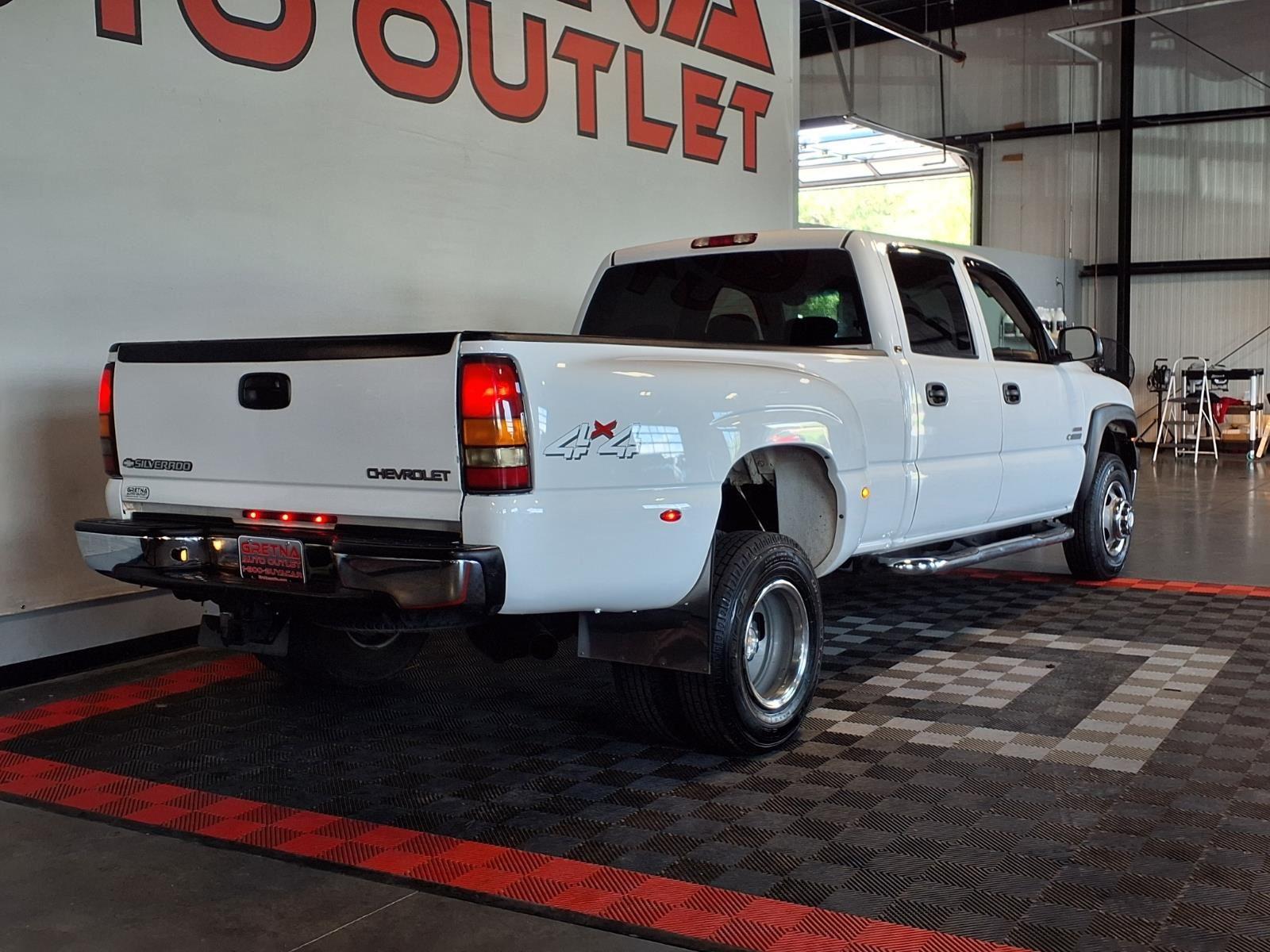 2002 Chevrolet Silverado 3500 LT - Summit White exterior view 7