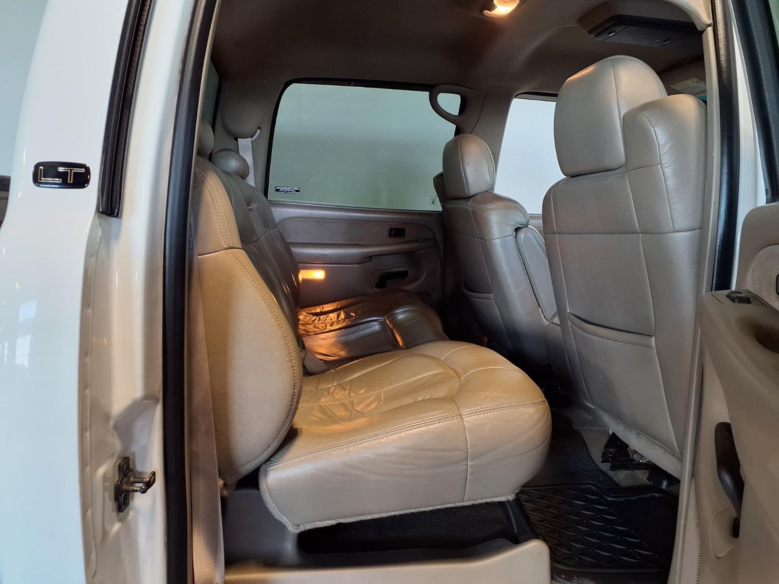 2002 Chevrolet Silverado 3500 LT - Summit White exterior view 9