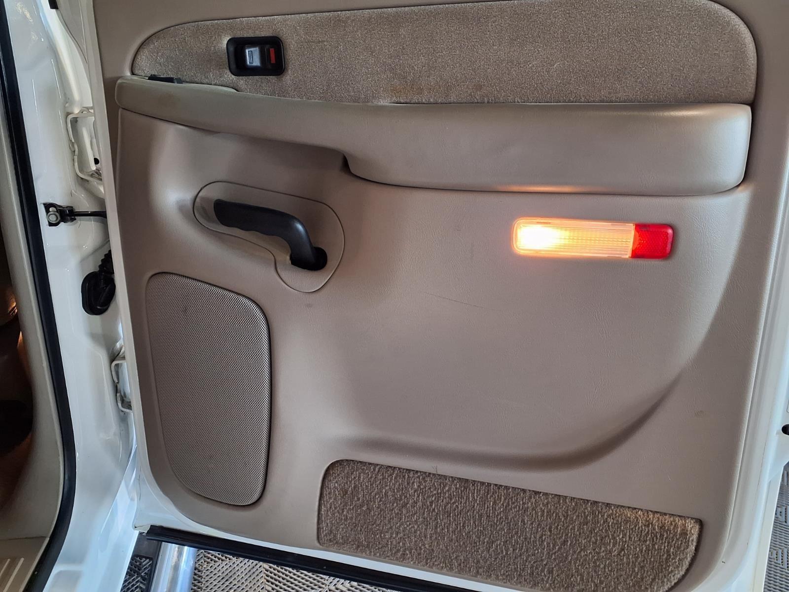 2002 Chevrolet Silverado 3500 LT - Summit White exterior view 10