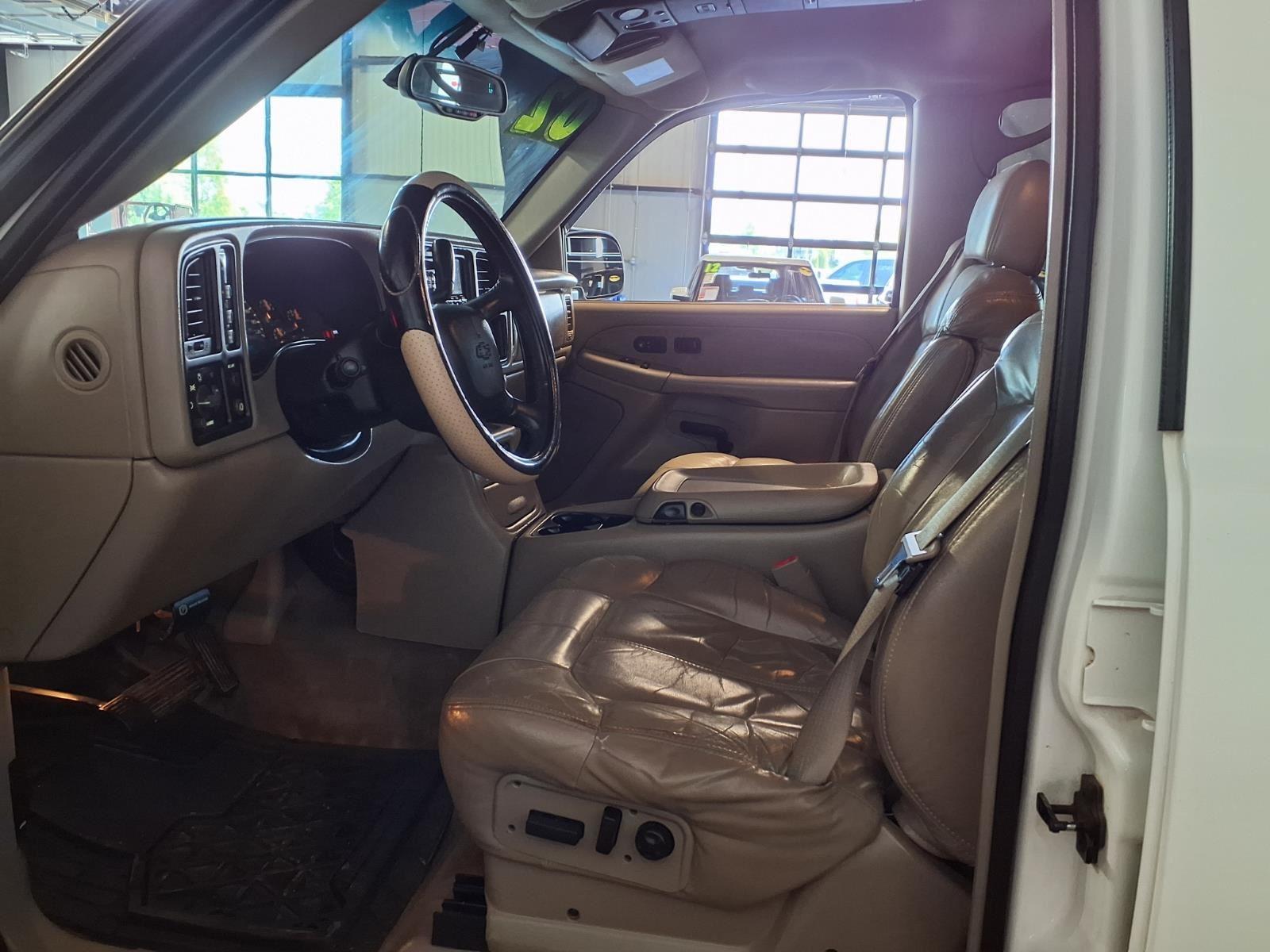 2002 Chevrolet Silverado 3500 LT - Summit White exterior view 15