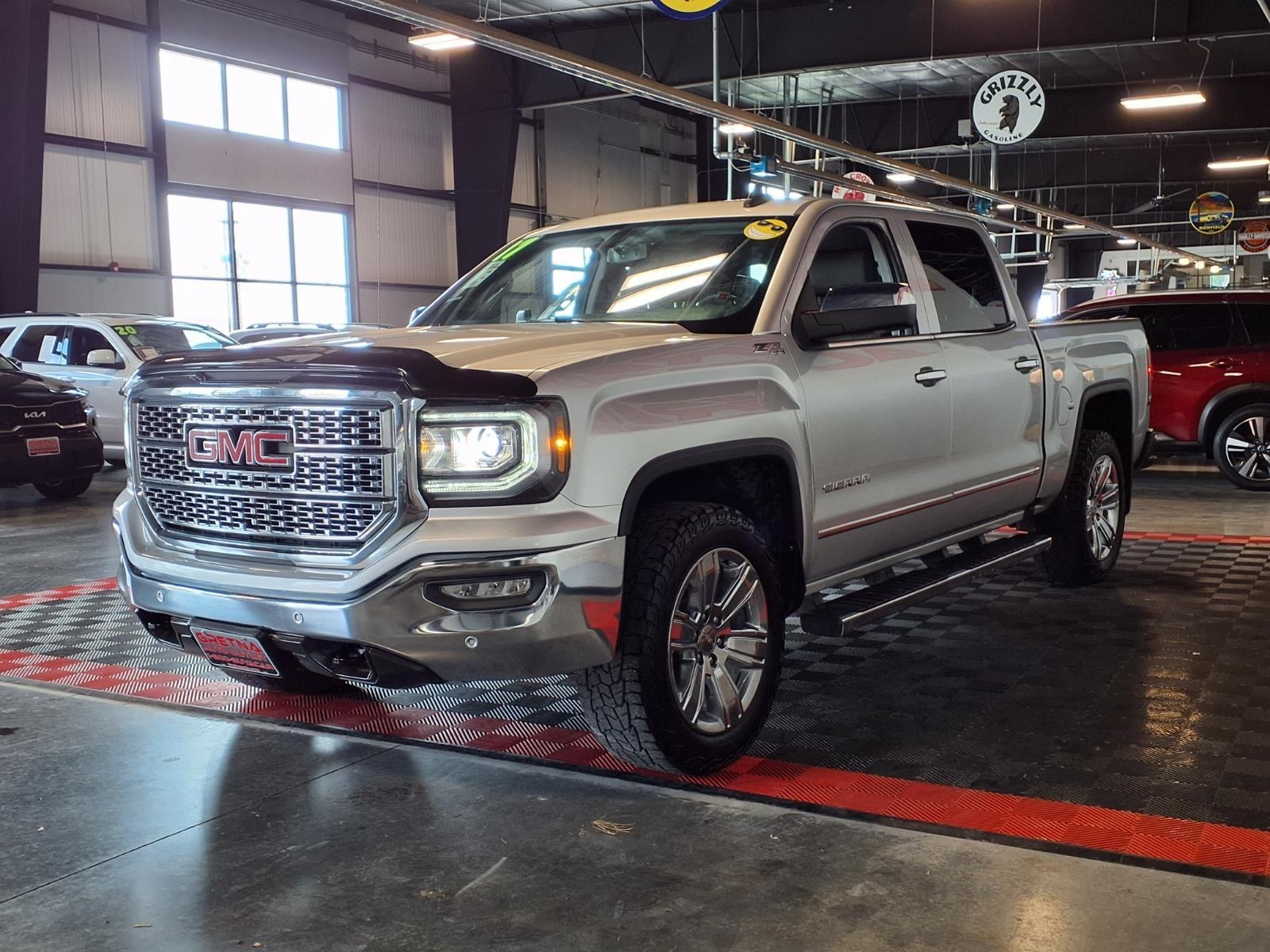 2017 GMC Sierra 1500 SLT - Quicksilver Metallic exterior view 3