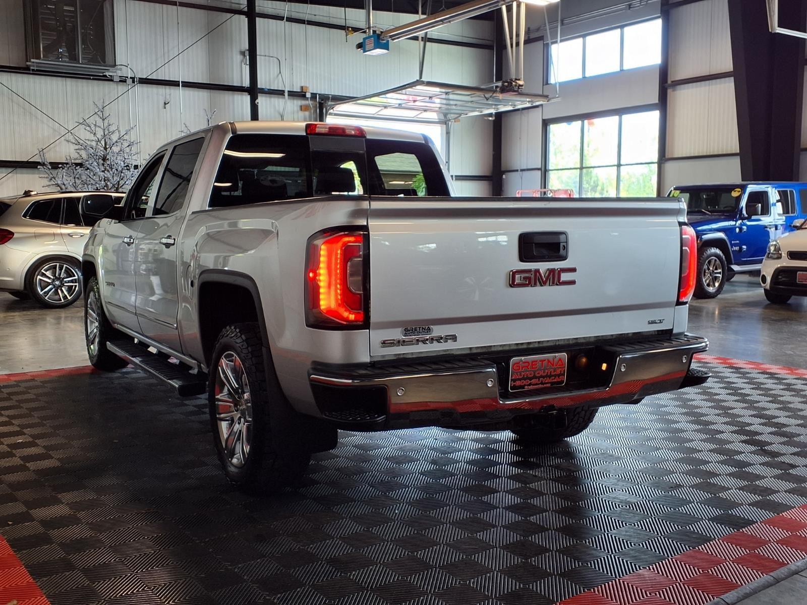 2017 GMC Sierra 1500 SLT - Quicksilver Metallic exterior view 4