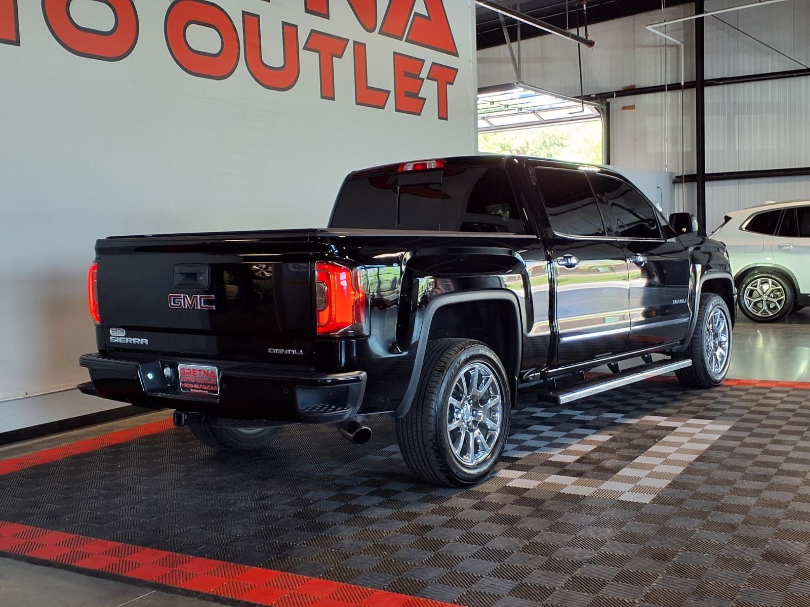 2018 GMC Sierra 1500 Denali - Onyx Black exterior view 7