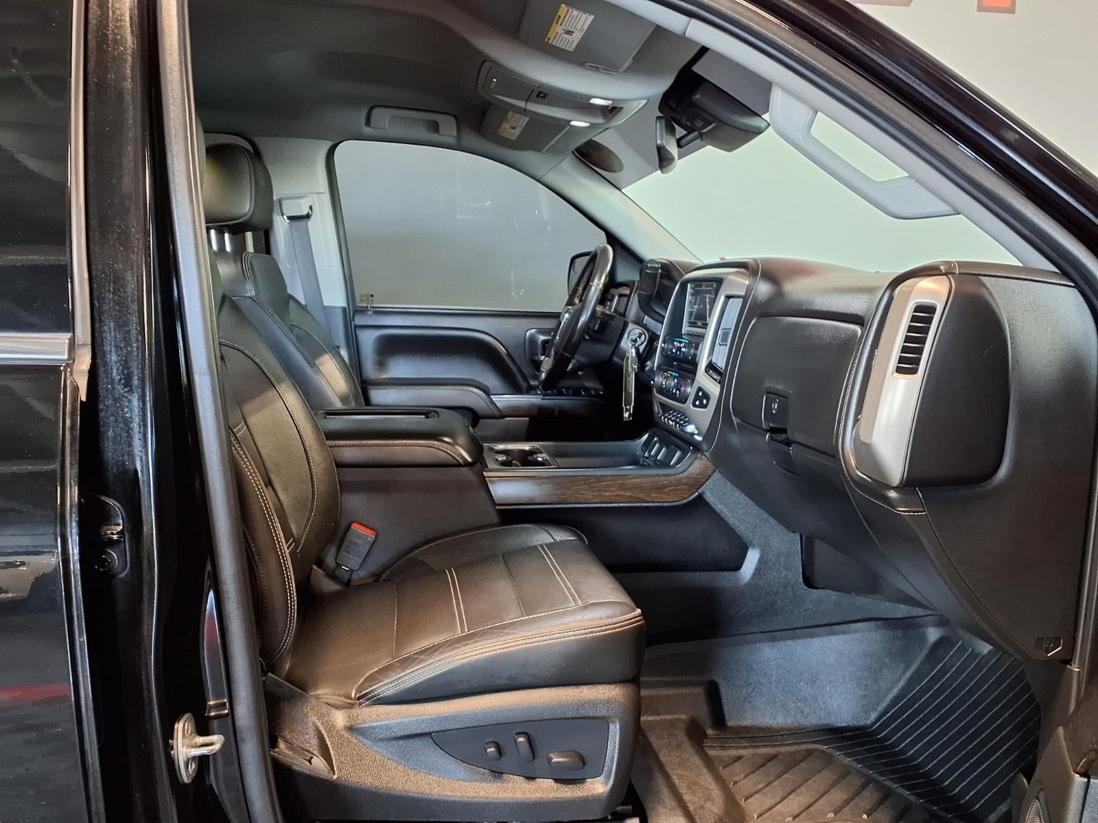 2018 GMC Sierra 1500 Denali - Onyx Black exterior view 11