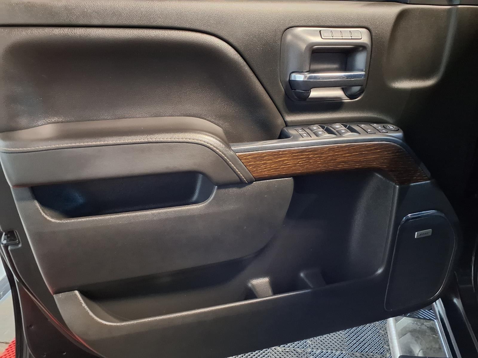 2018 GMC Sierra 1500 Denali - Onyx Black exterior view 16