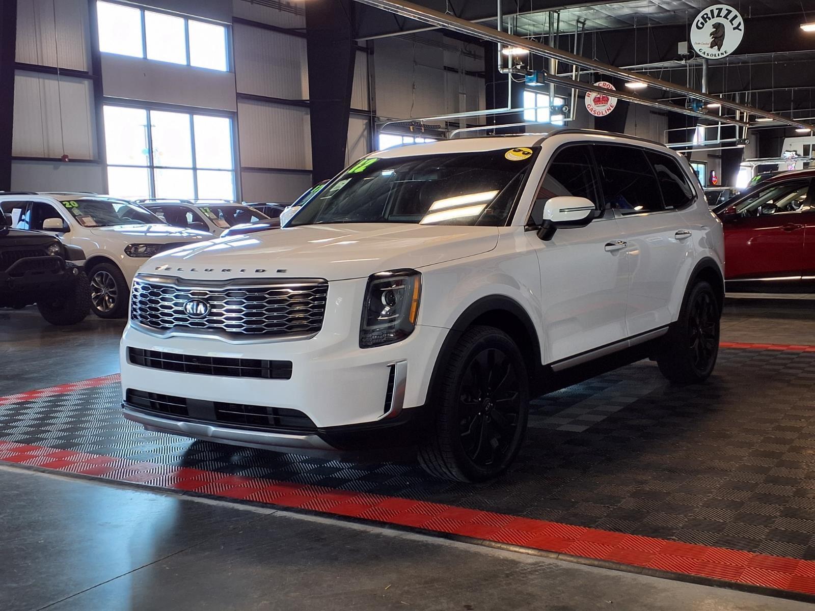 2021 Kia Telluride S - Glacial White Pearl exterior view 3
