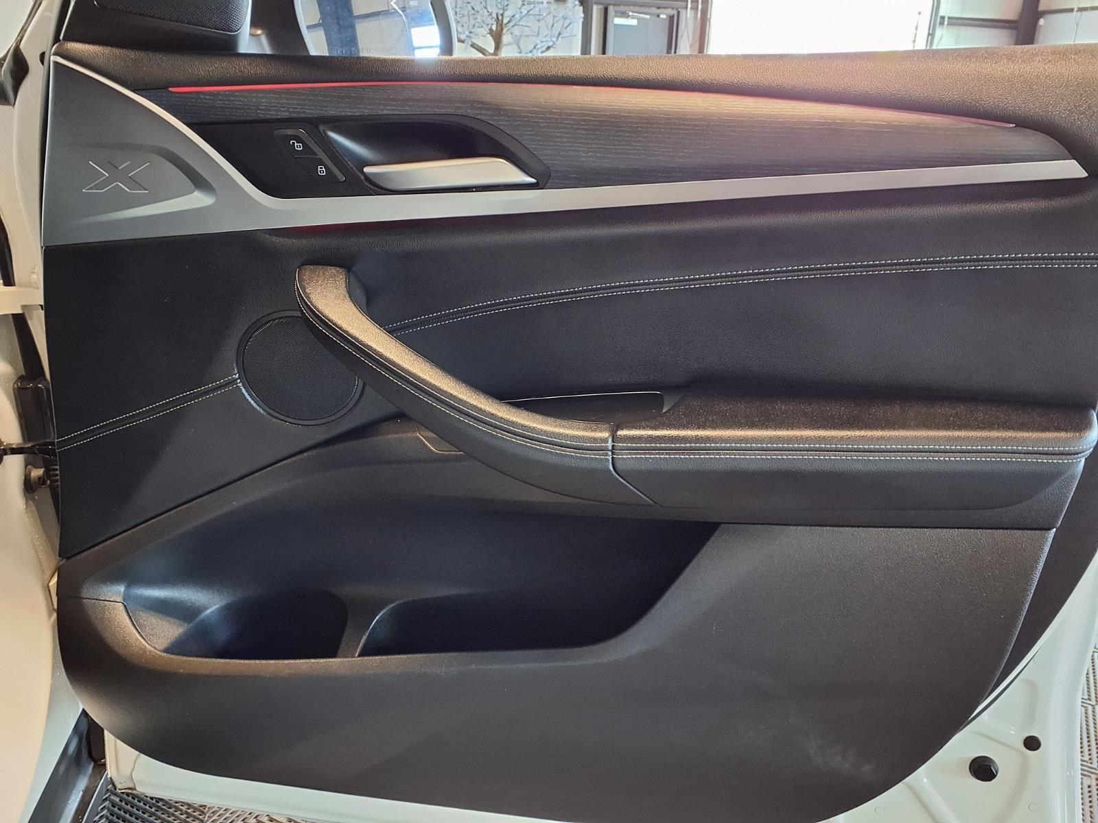 2022 BMW X3 xDrive30i - Alpine White exterior view 13