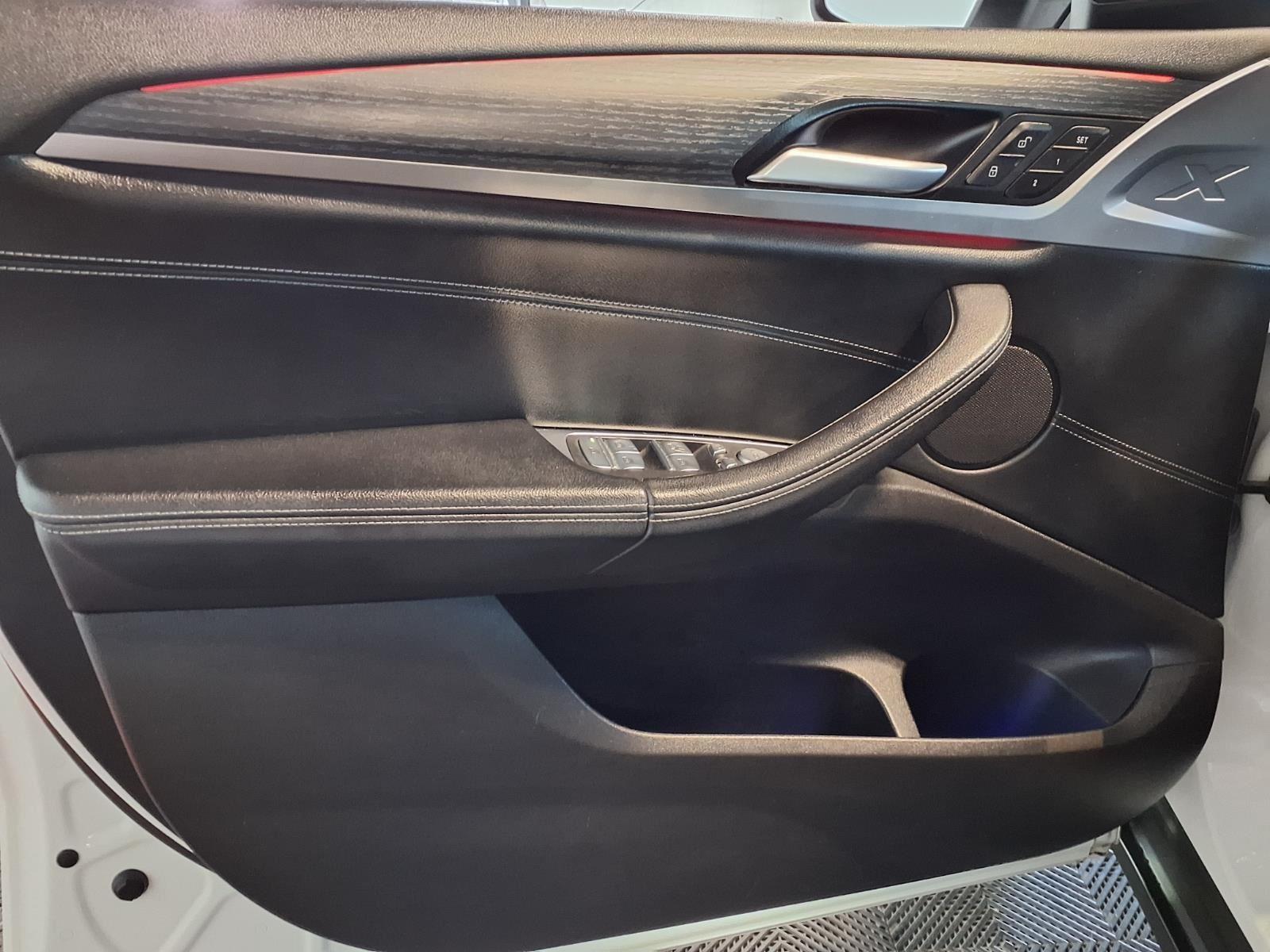 2022 BMW X3 xDrive30i - Alpine White exterior view 17