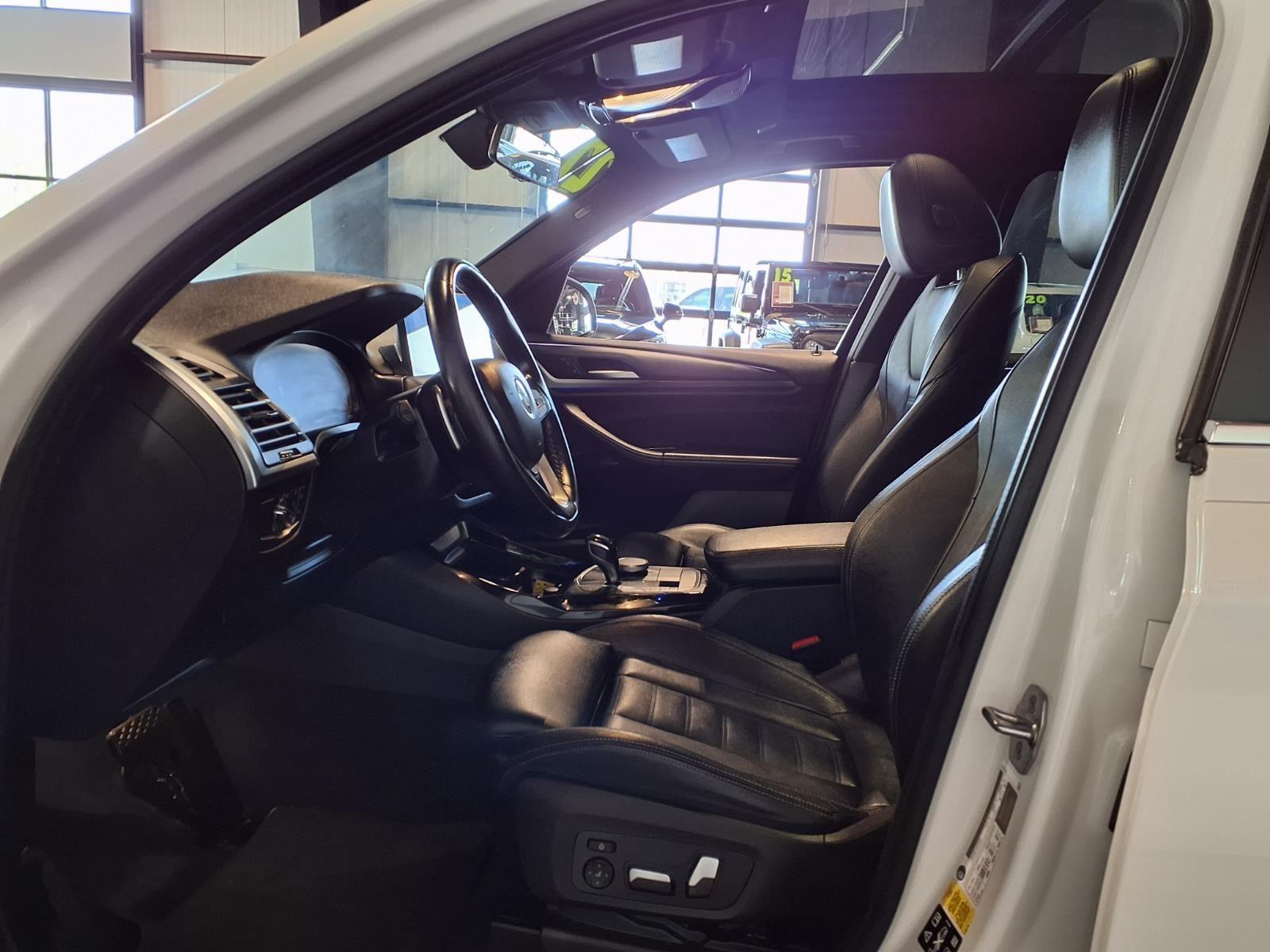 2022 BMW X3 xDrive30i - Alpine White exterior view 18