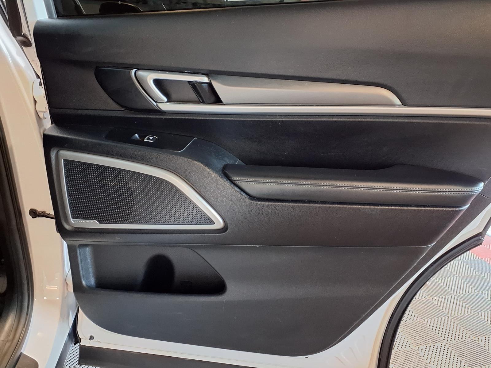 2021 Kia Telluride S - Glacial White Pearl exterior view 11