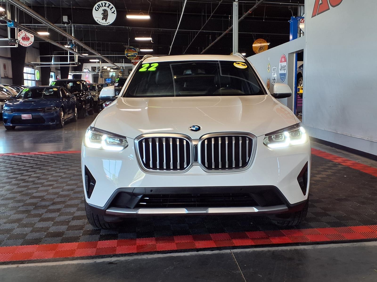 2022 BMW X3 xDrive30i - Alpine White exterior view 2
