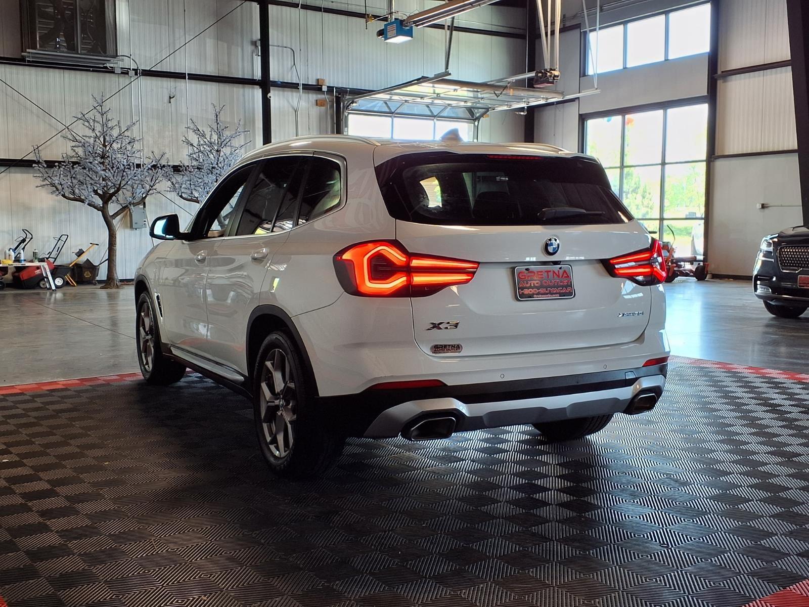 2022 BMW X3 xDrive30i - Alpine White exterior view 4