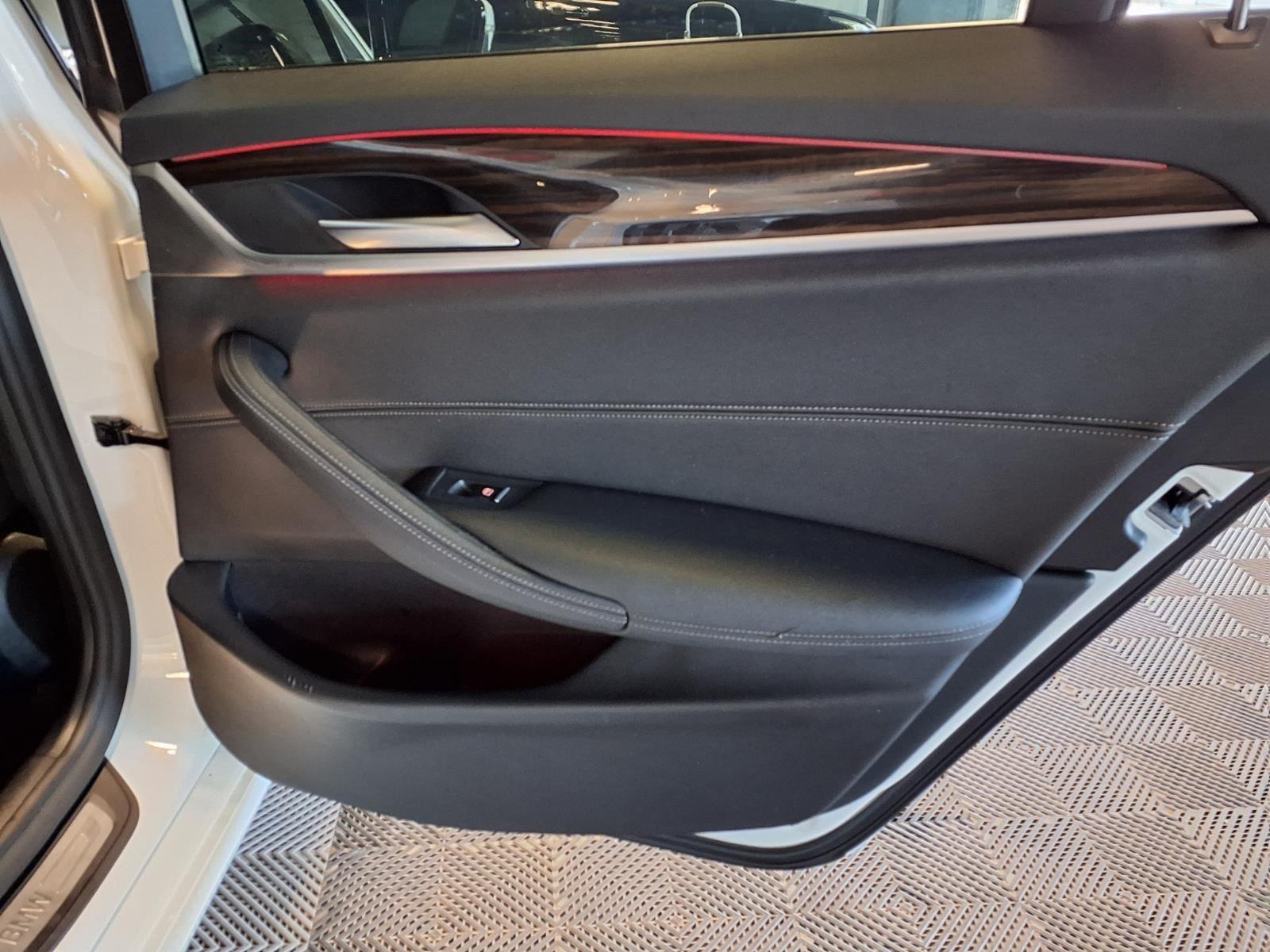 2021 BMW 5 Series 530i xDrive - Alpine White exterior view 9