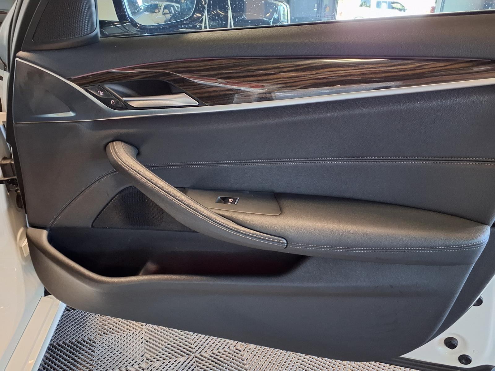 2021 BMW 5 Series 530i xDrive - Alpine White exterior view 11
