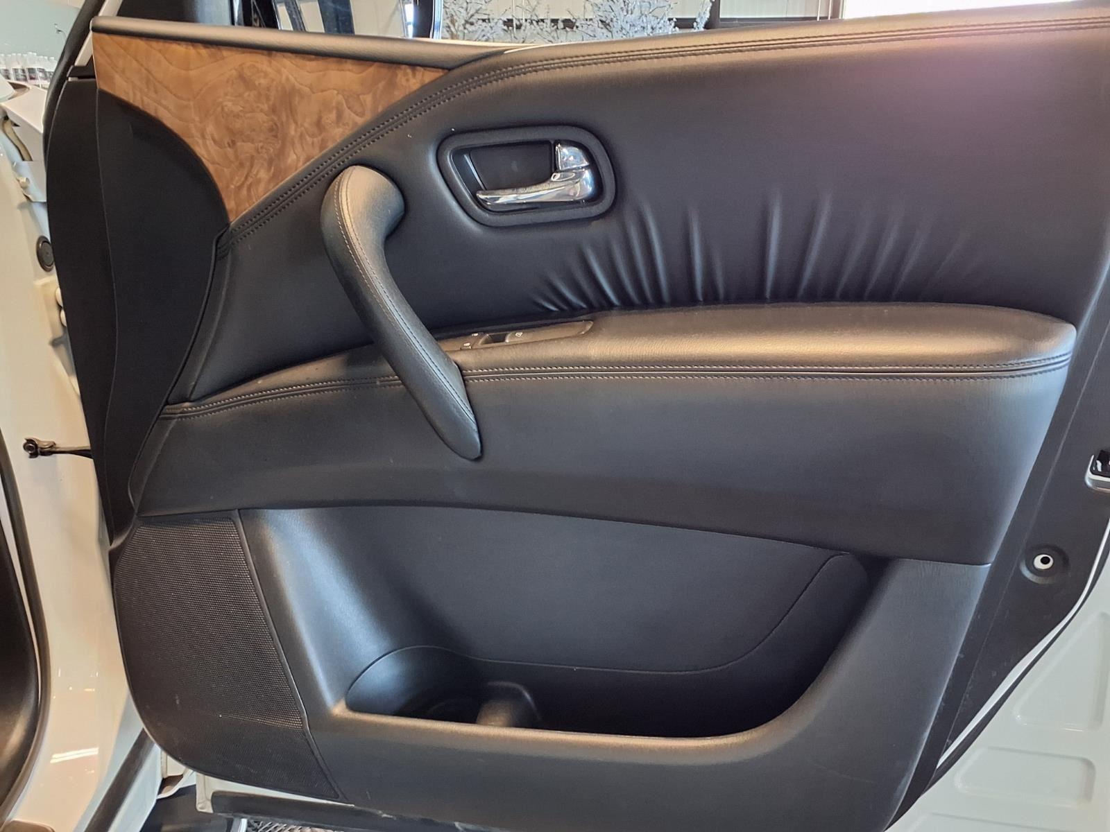 2023 Nissan Armada SL - Aspen White Tricoat exterior view 13