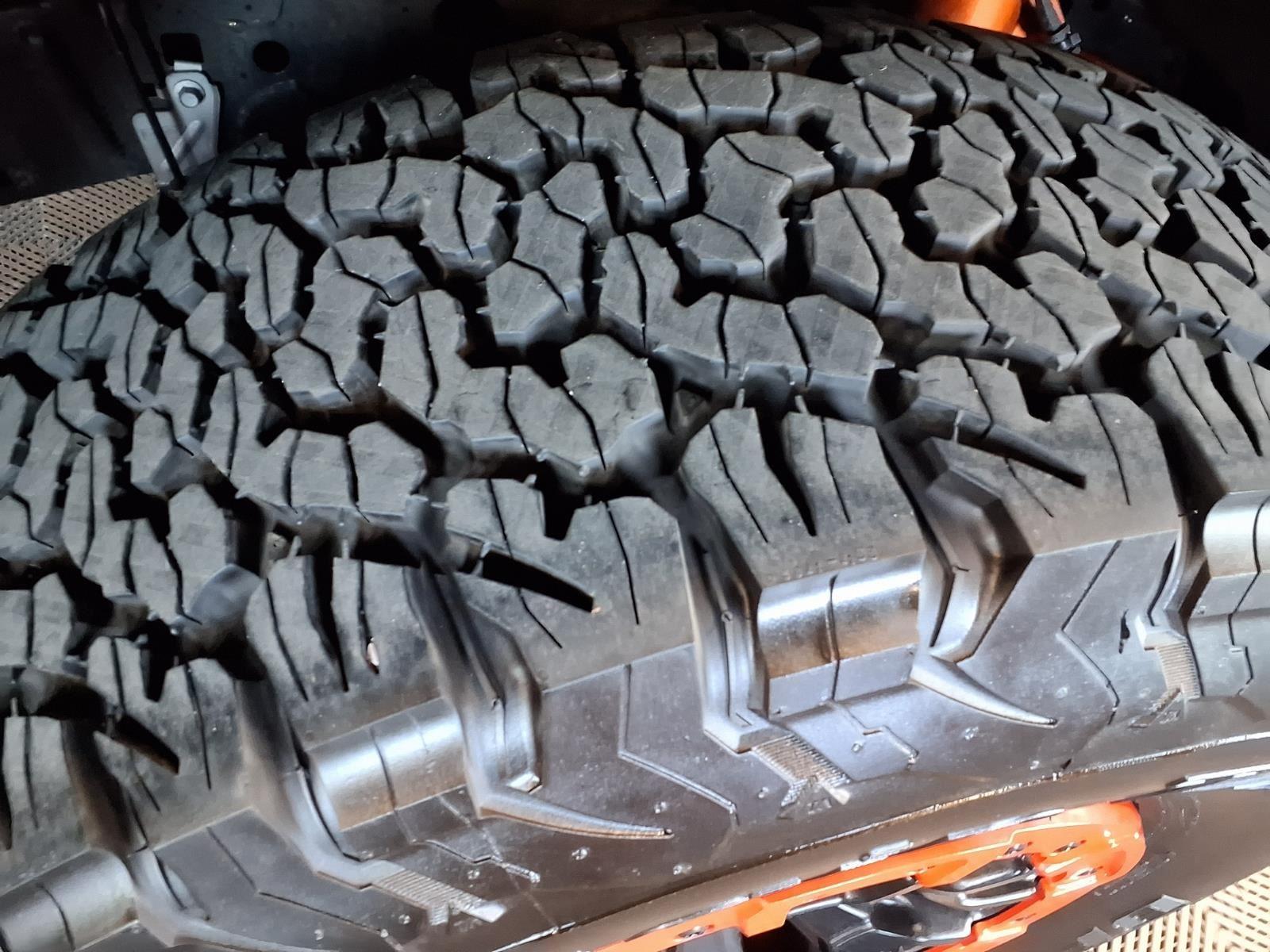 2024 Ford Bronco Raptor - Shadow Black exterior view 9