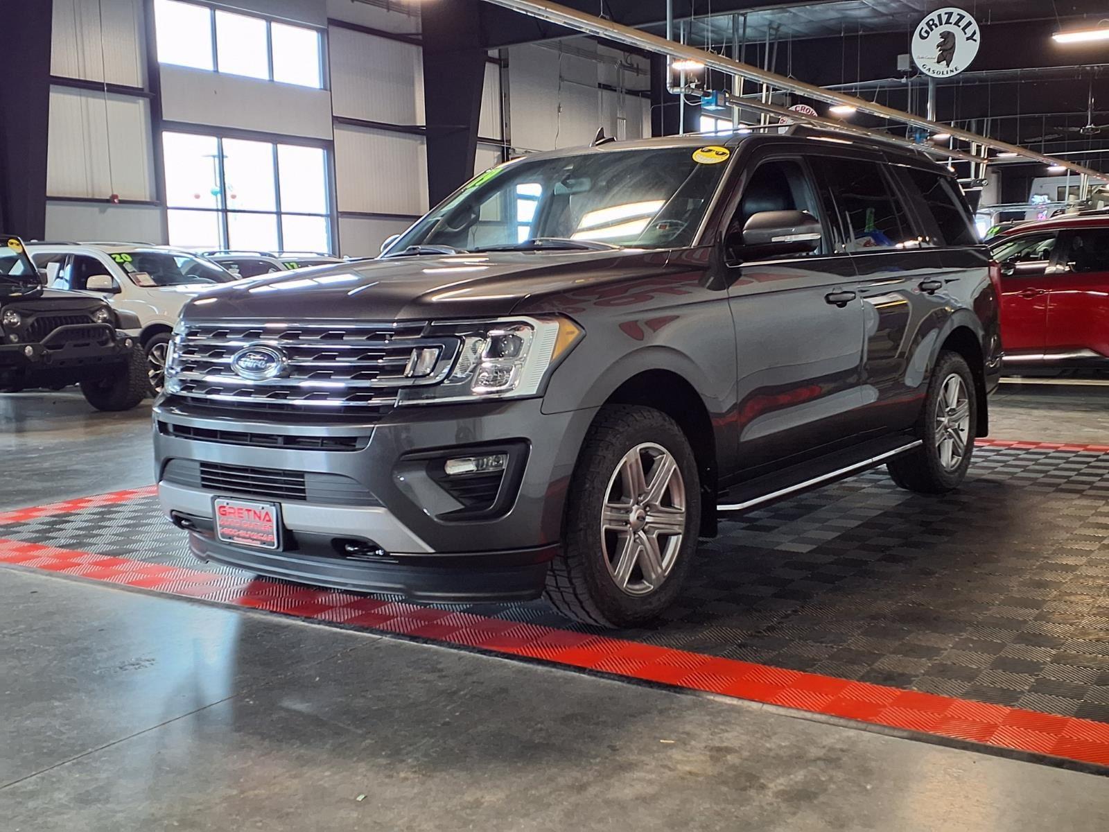 2019 Ford Expedition XLT - GRAY exterior view 3