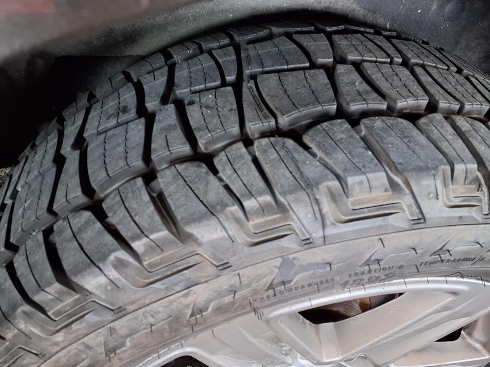 2019 Ford Expedition XLT - GRAY exterior view 8