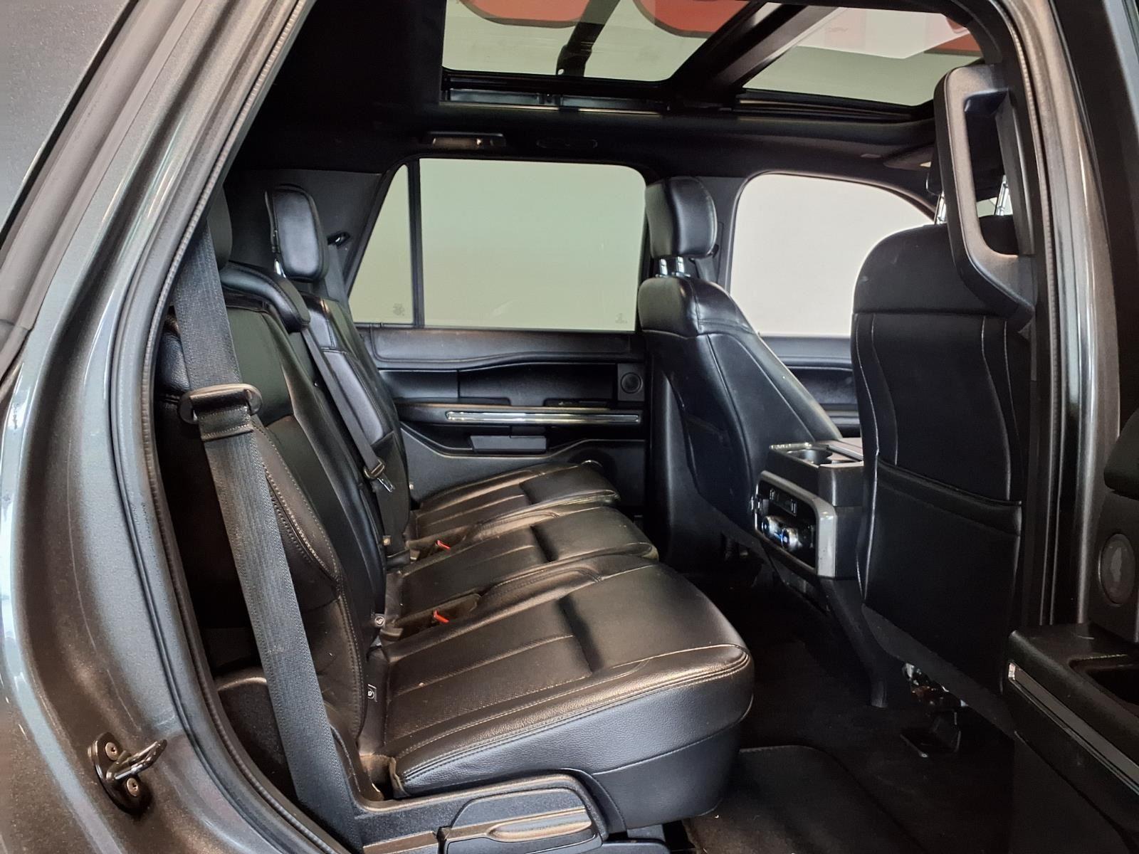 2019 Ford Expedition XLT - GRAY exterior view 10