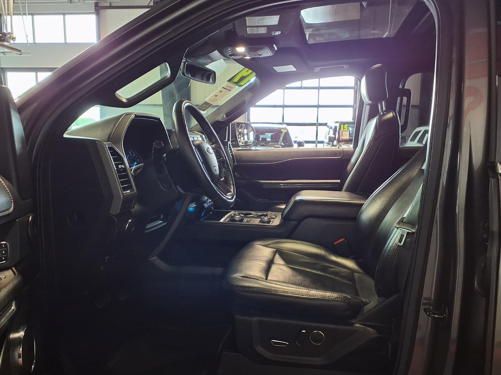 2019 Ford Expedition XLT - GRAY exterior view 19