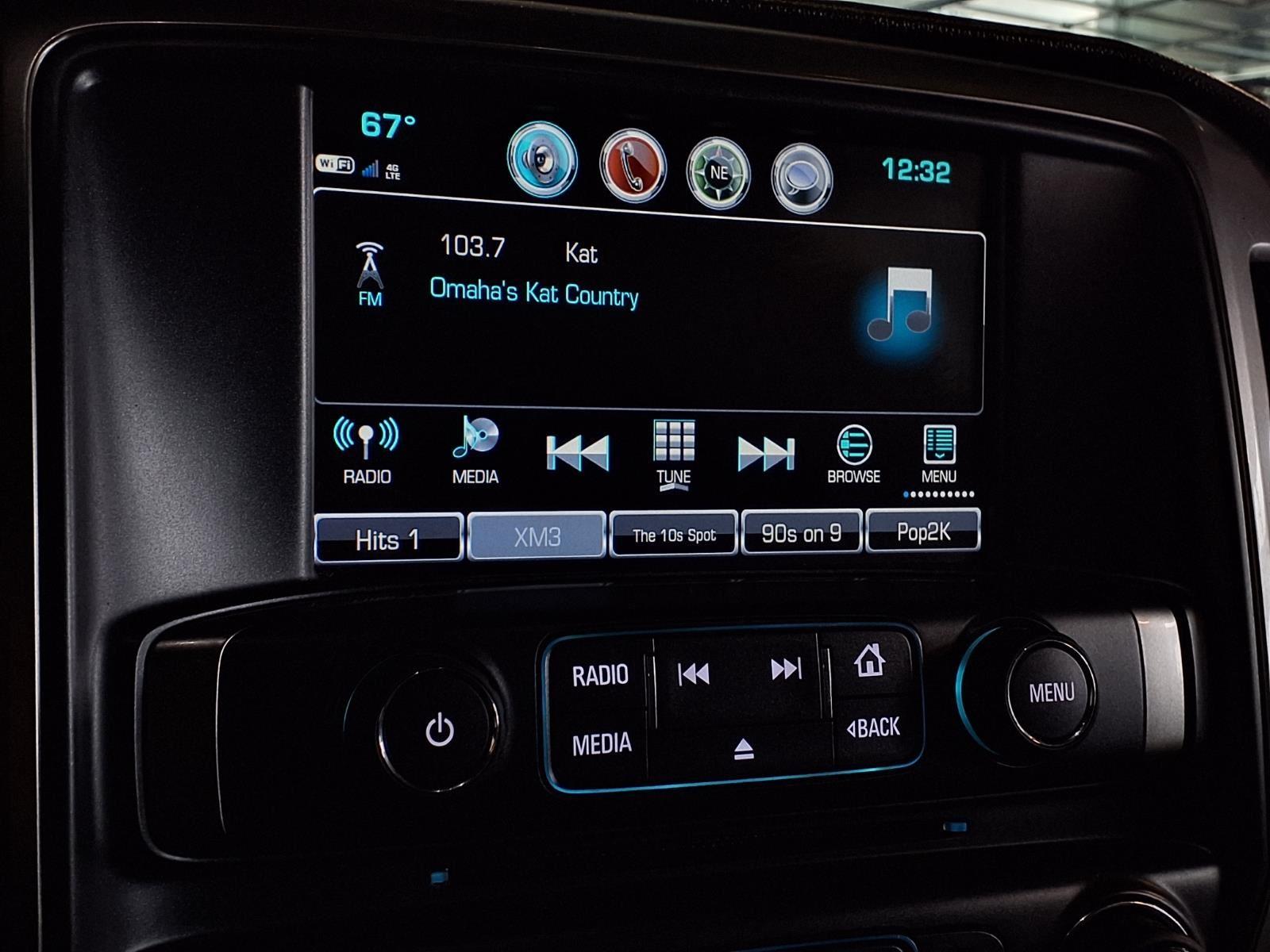 2018 Chevrolet Silverado 1500 LT - Black exterior view 20