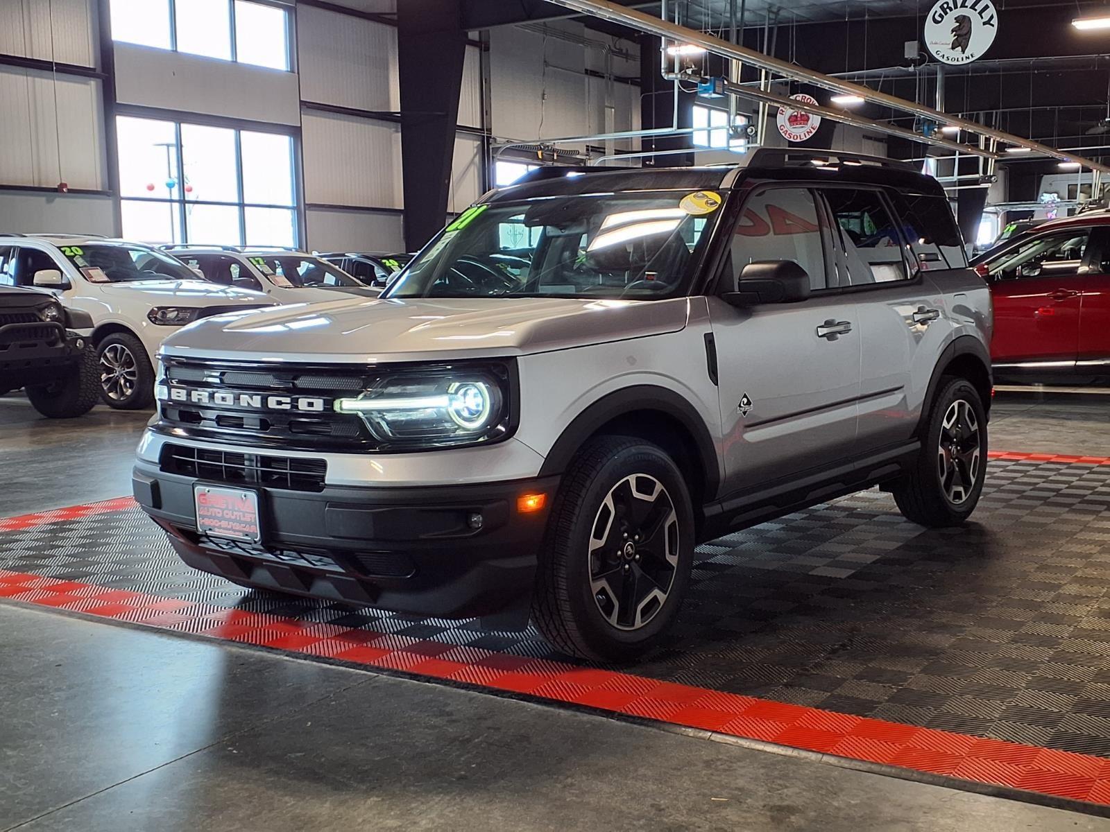 2021 Ford Bronco Sport Outer Banks - Iconic Silver Metallic exterior view 3