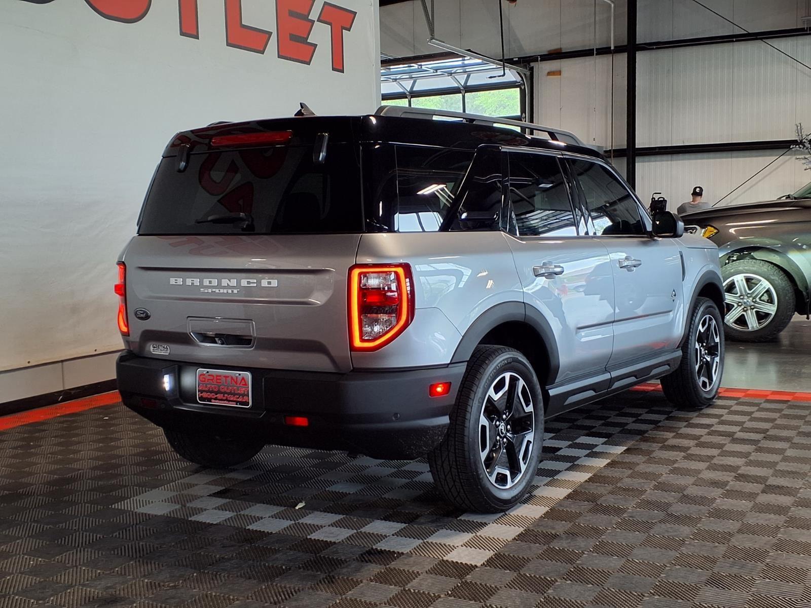2021 Ford Bronco Sport Outer Banks - Iconic Silver Metallic exterior view 7