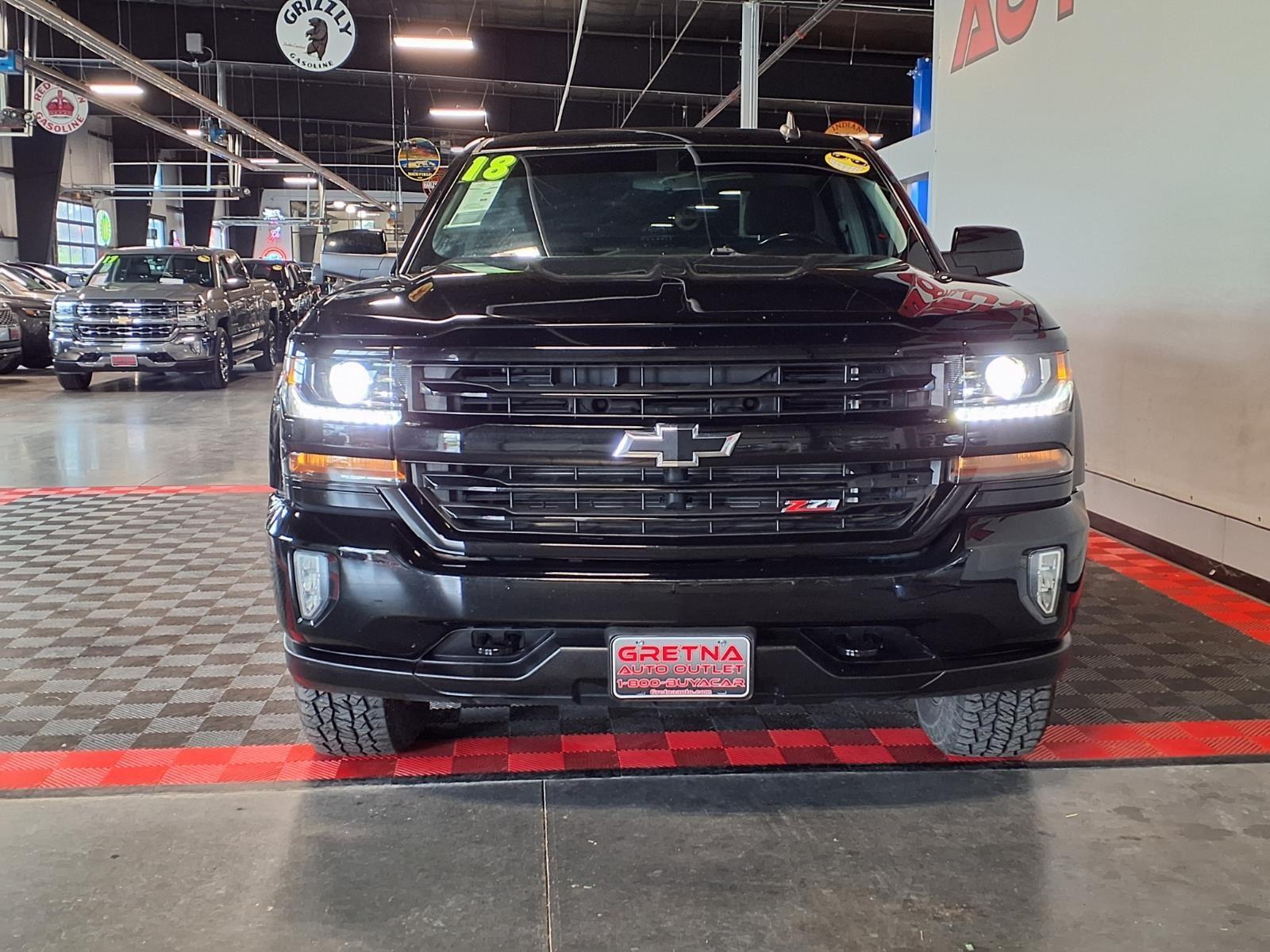 2018 Chevrolet Silverado 1500 LT - Black exterior view 2